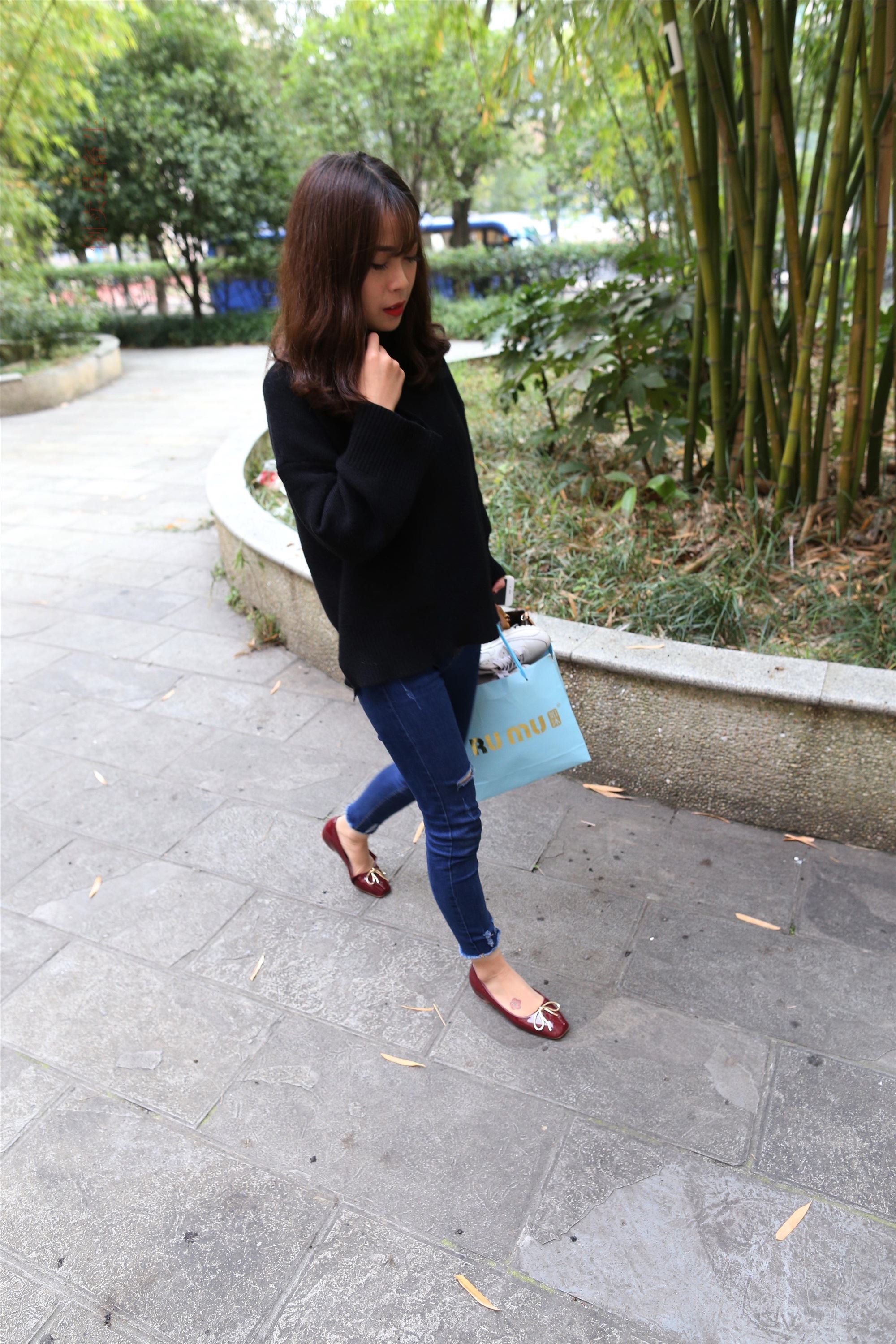 大西瓜美女图片 Z5-5 深牛短丝450P2