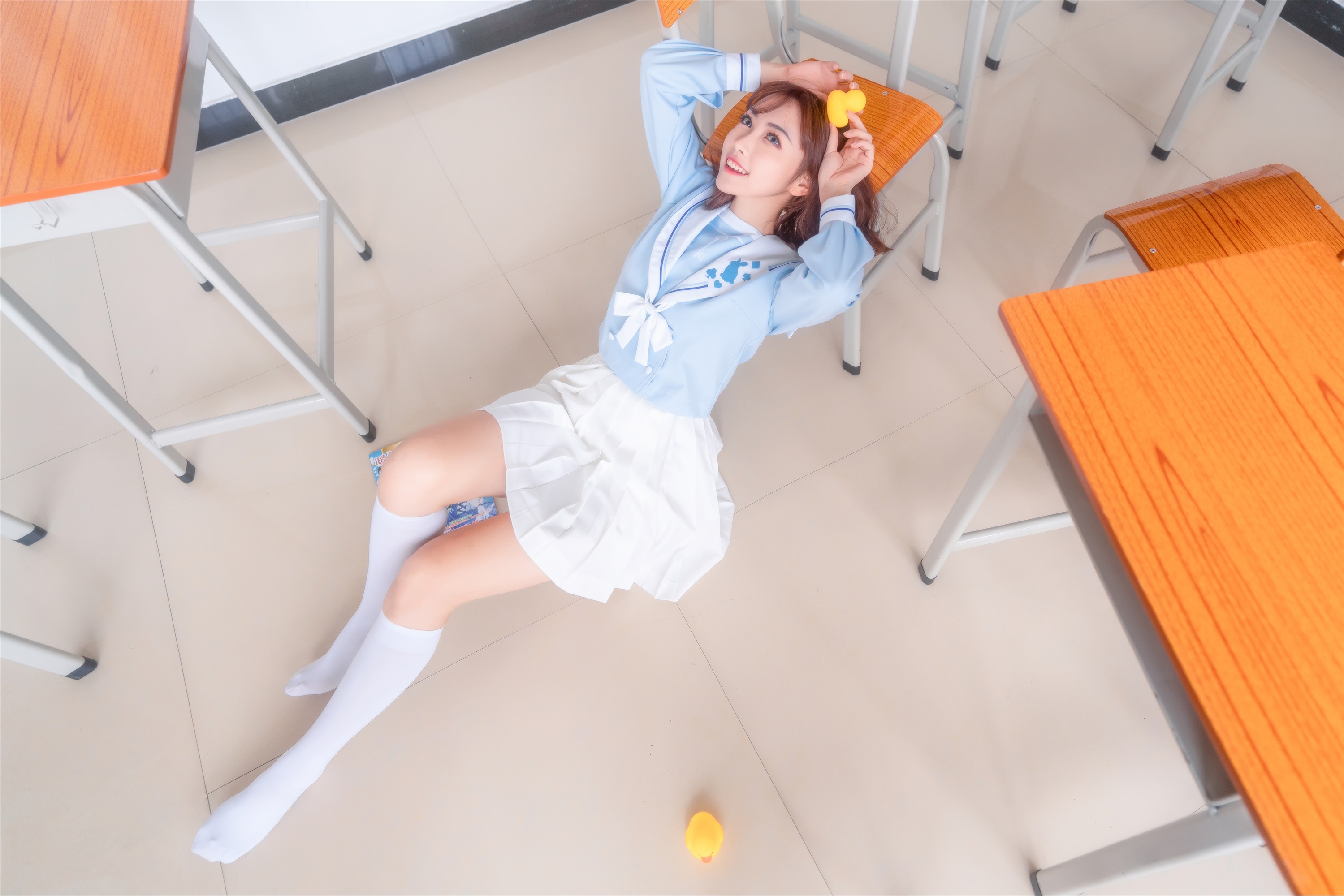 喵糖映画  VOL.009 小黄鸭与白丝