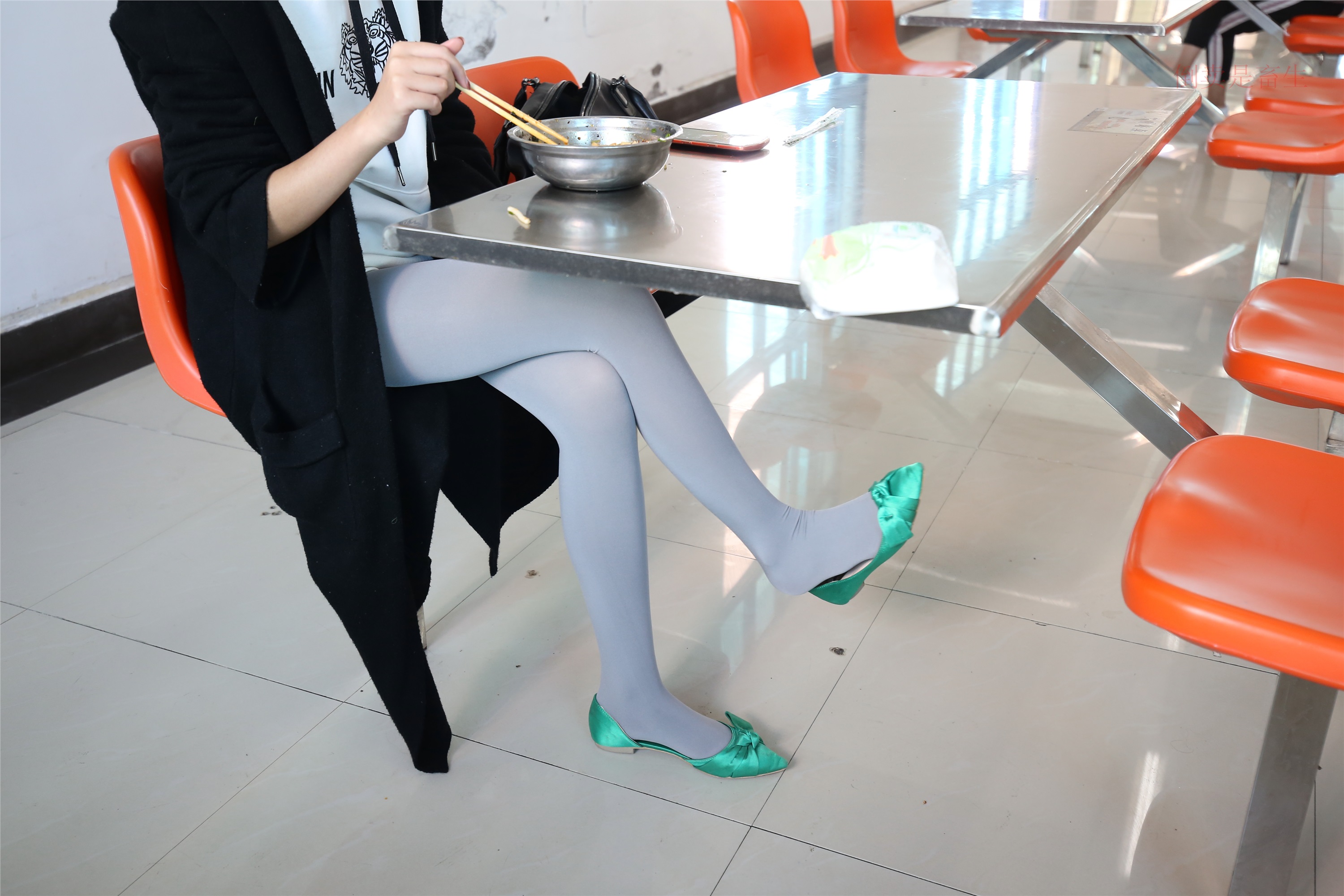 大西瓜美女图片 Z6-2 模特1 灰丝热705P1