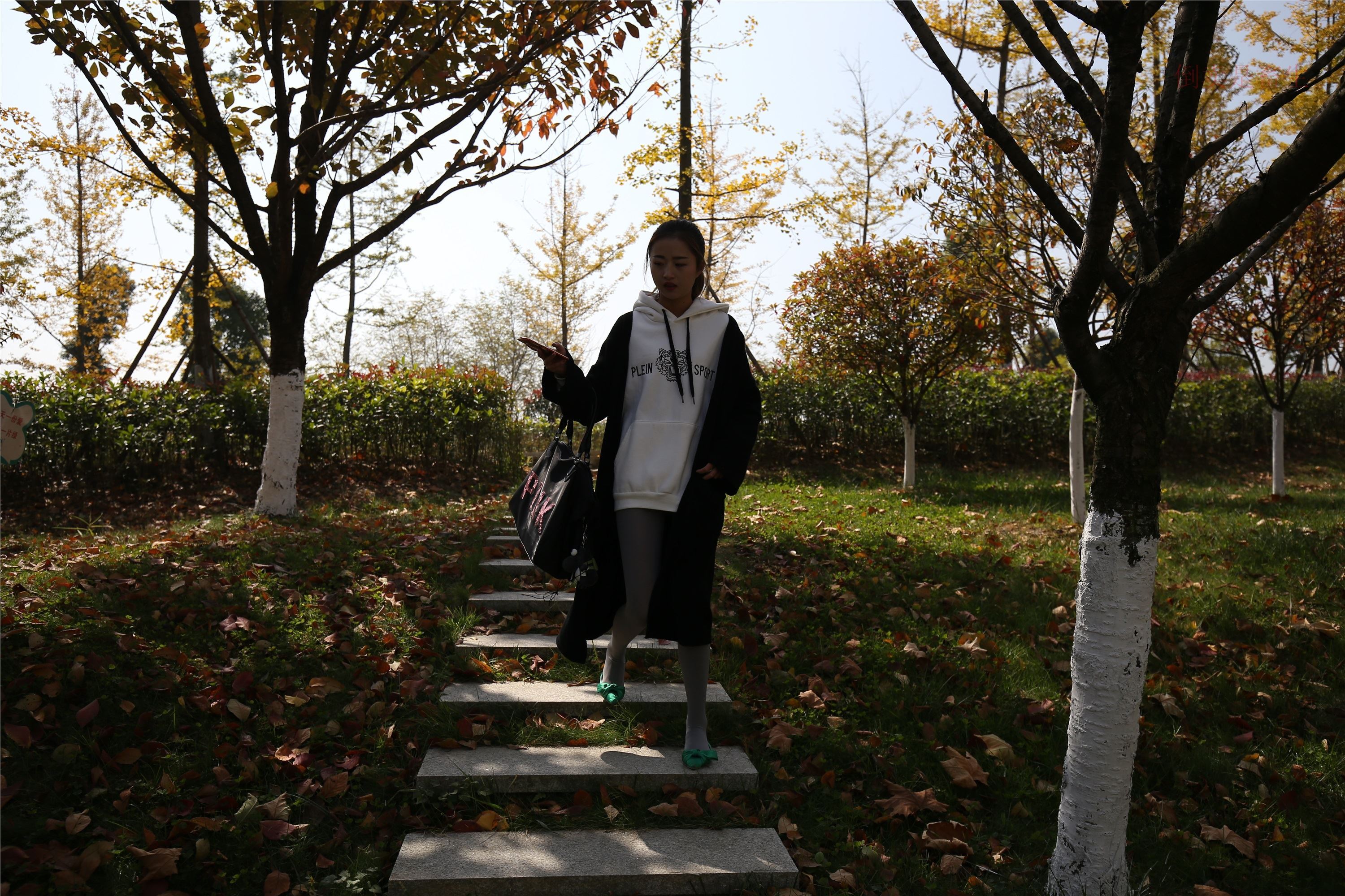 大西瓜美女图片 Z6-2 模特1 灰丝热705P1