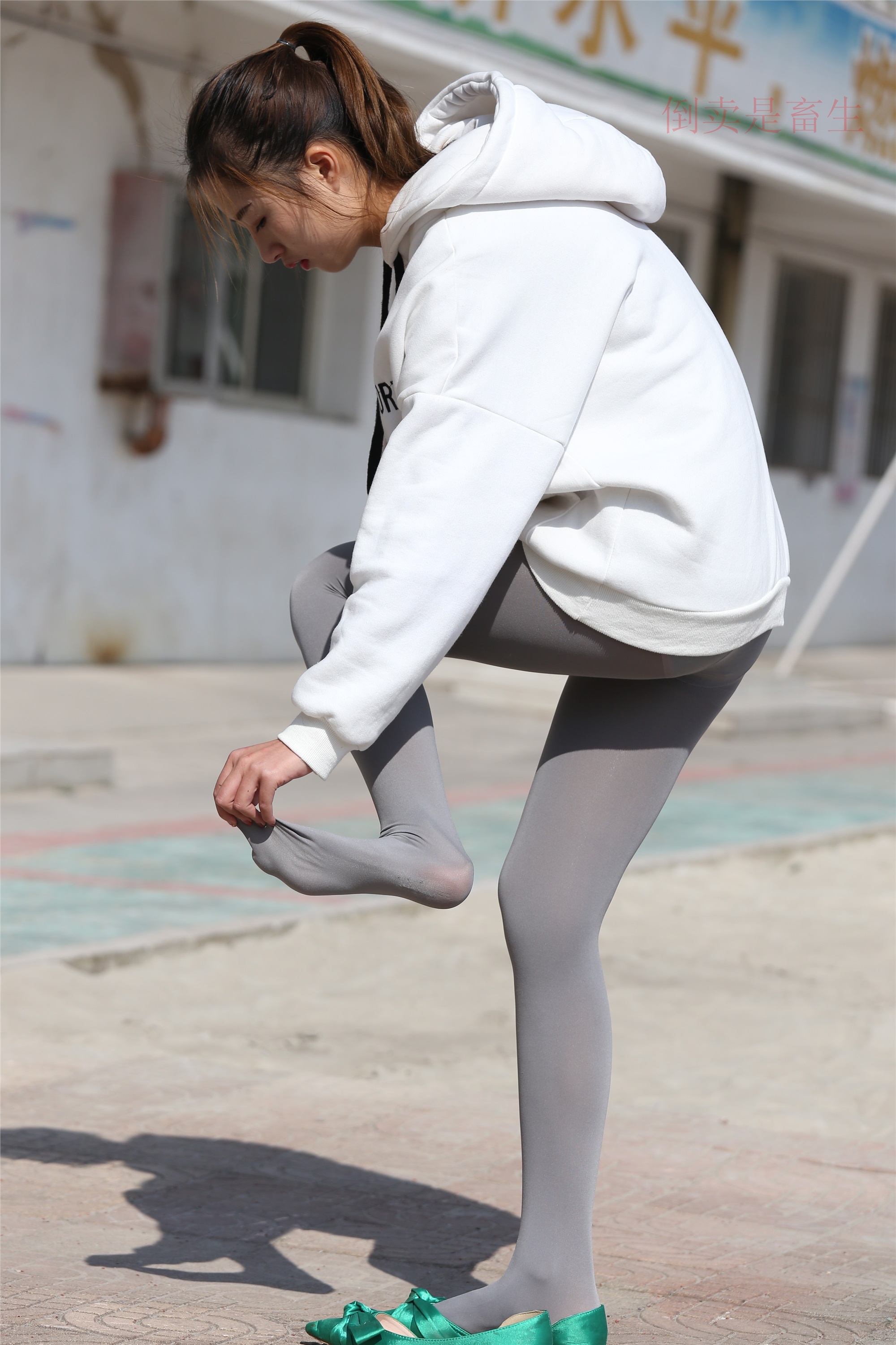 大西瓜美女图片 Z6-2 模特1 灰丝热705P2