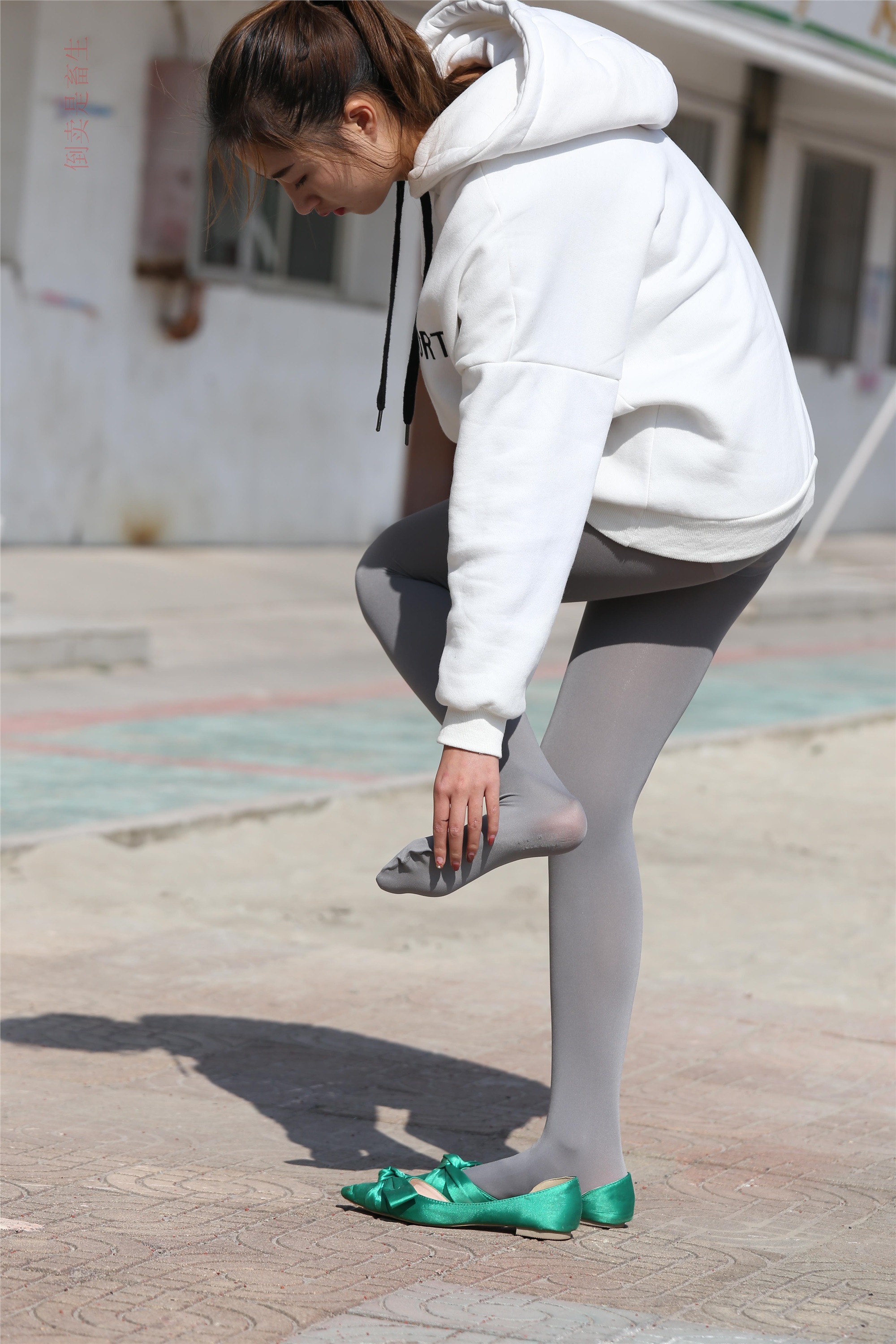 大西瓜美女图片 Z6-2 模特1 灰丝热705P2