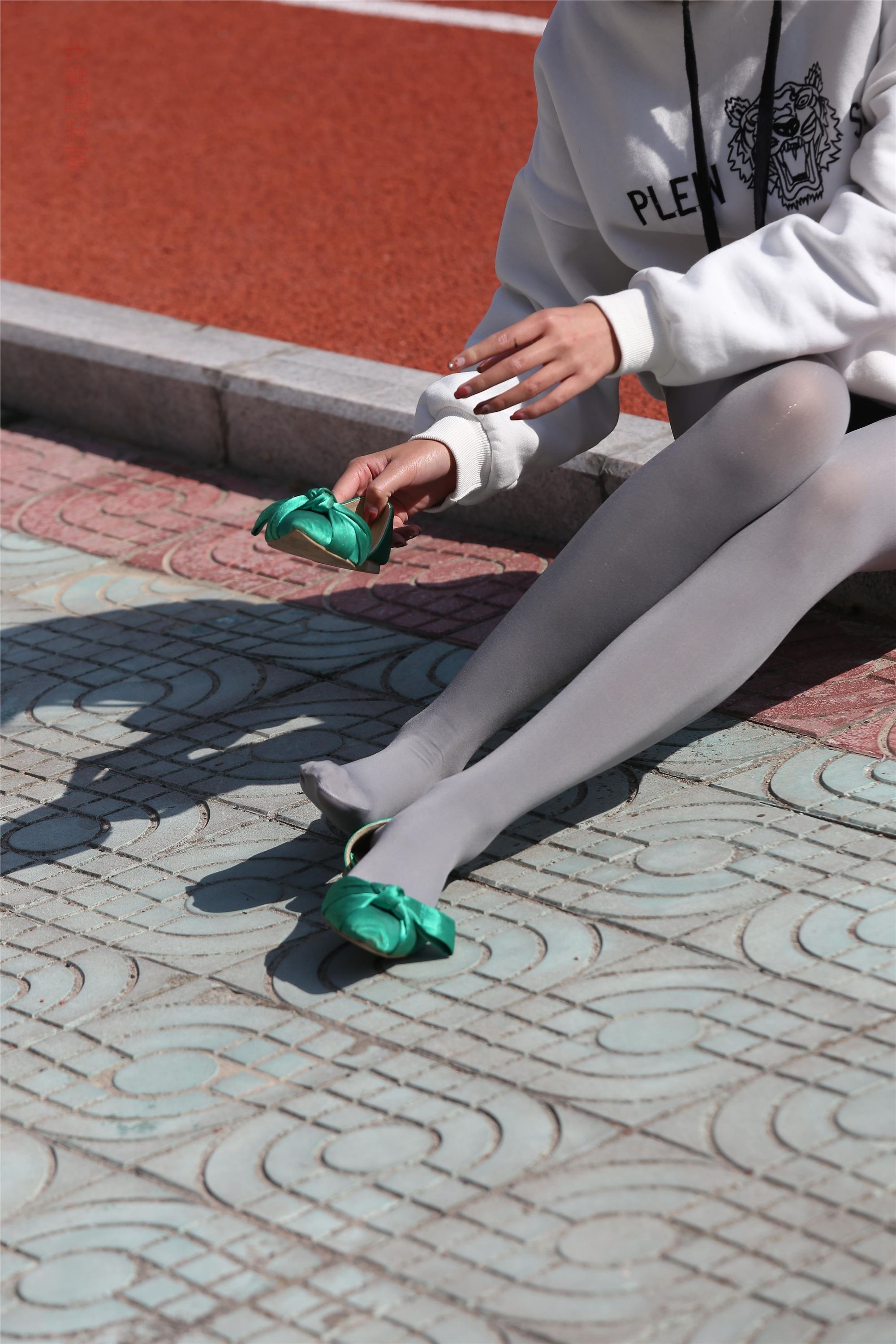 大西瓜美女图片 Z6-2 模特1 灰丝热705P2