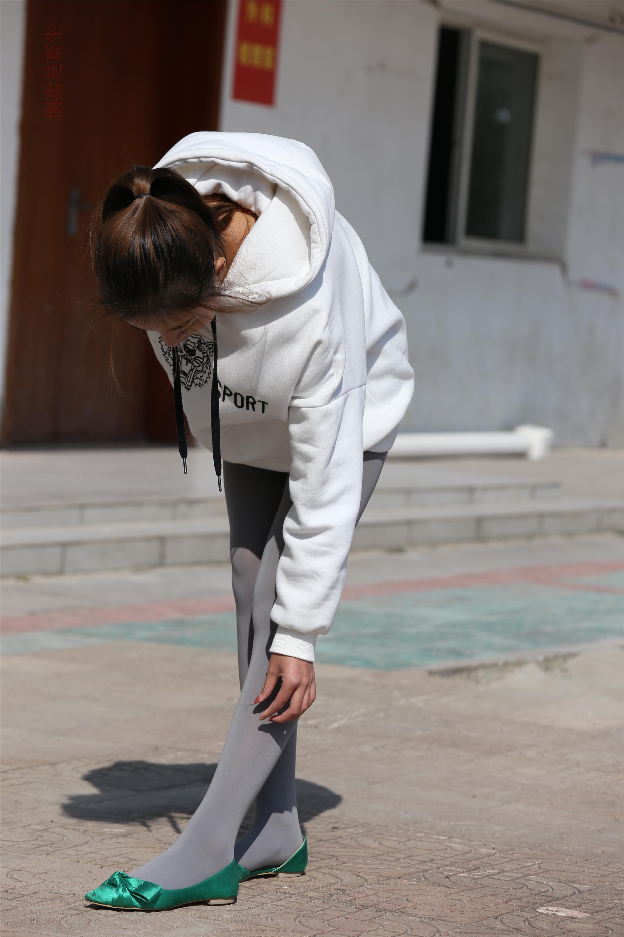 大西瓜美女图片 Z6-2 模特1 灰丝热705P2