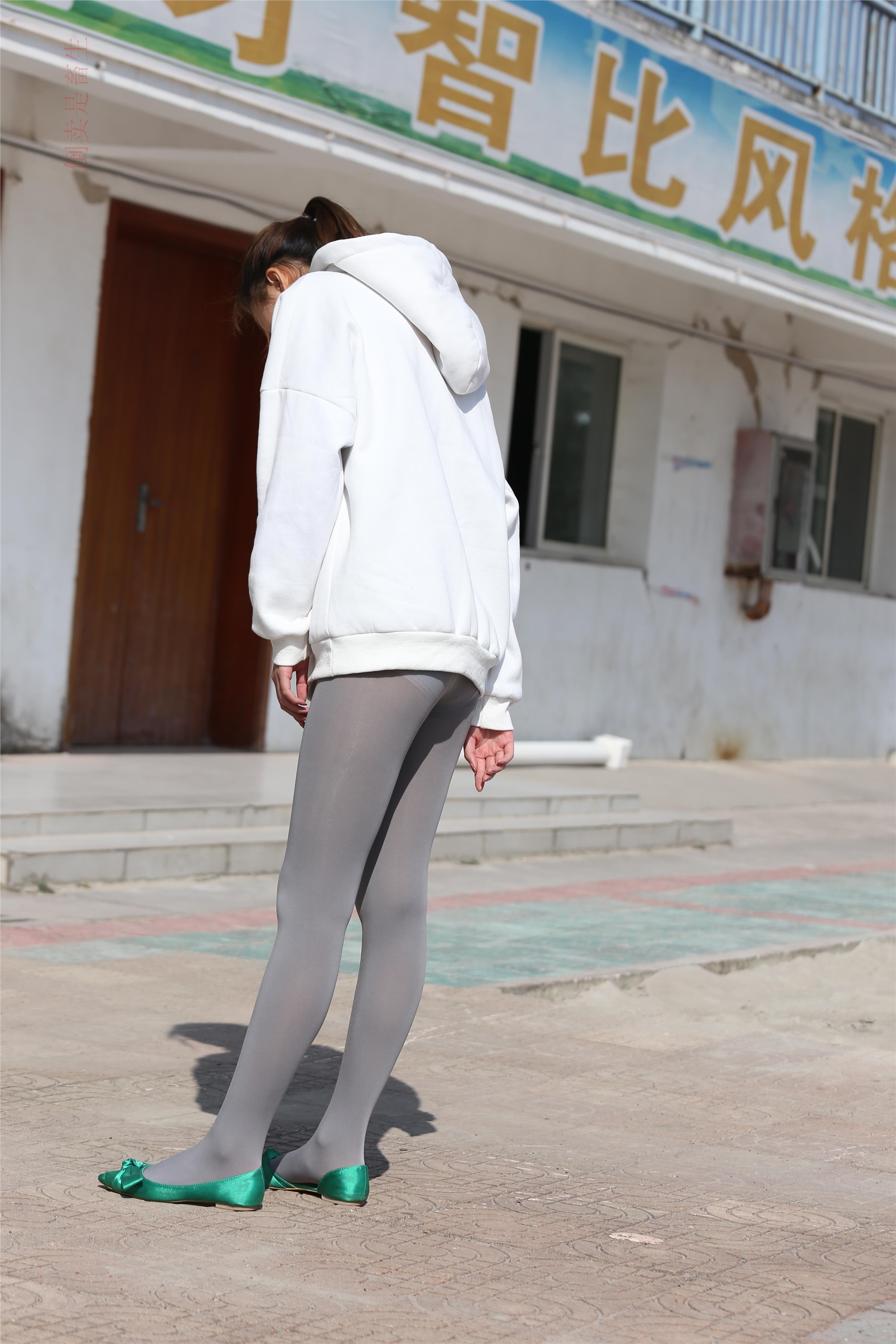 大西瓜美女图片 Z6-2 模特1 灰丝热705P2