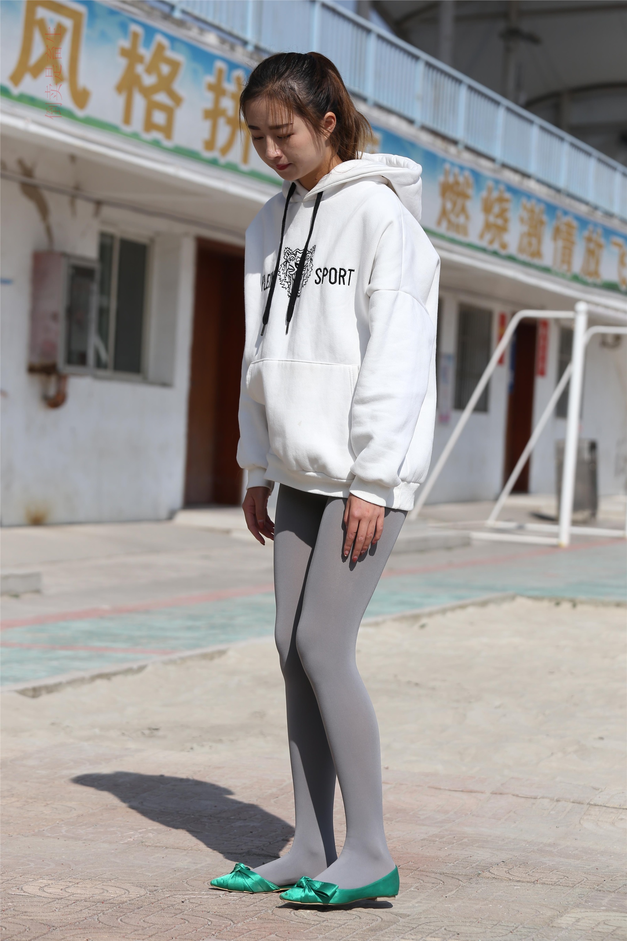 大西瓜美女图片 Z6-2 模特1 灰丝热705P2