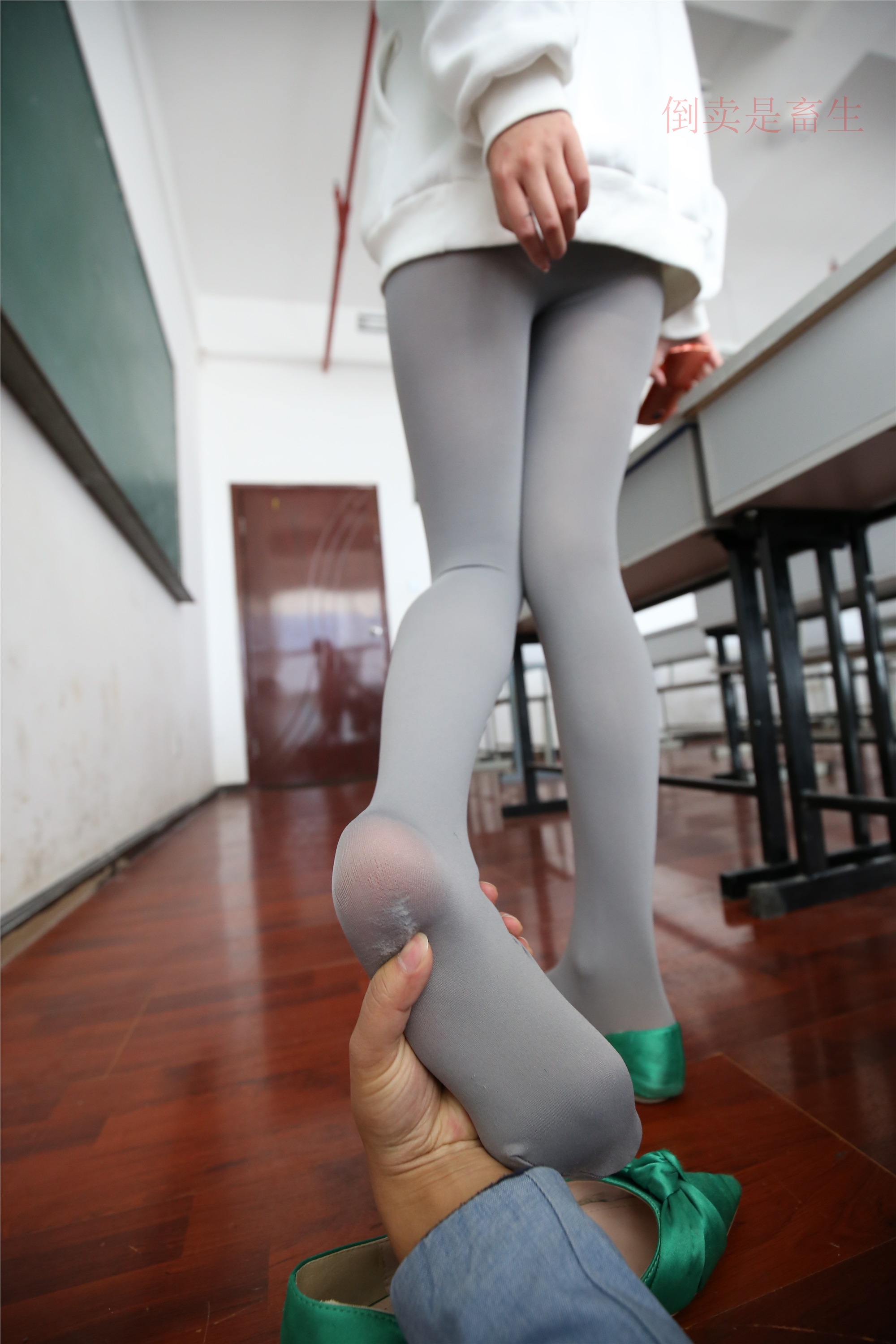 大西瓜美女图片 Z6-2 模特1 灰丝热705P3