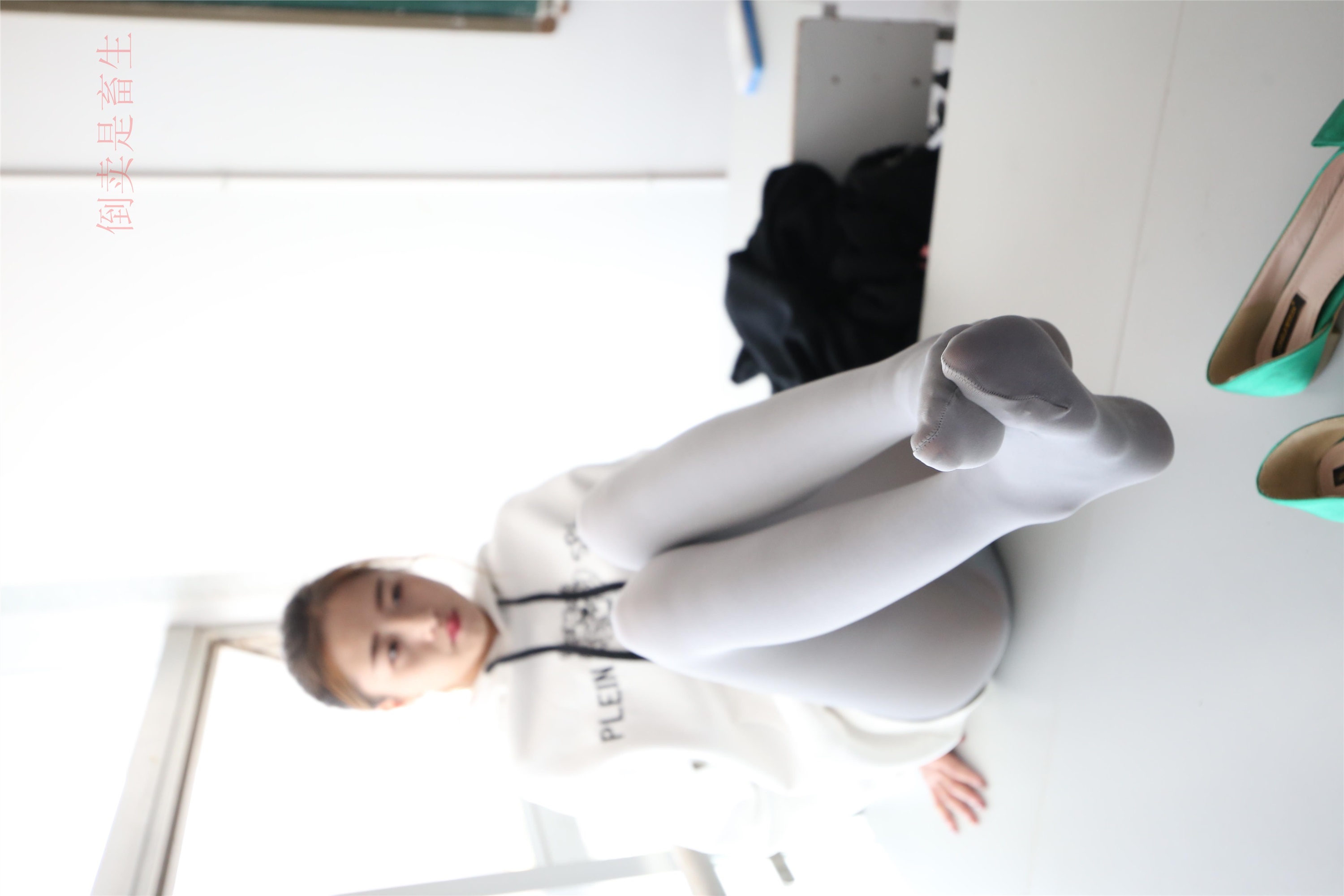 大西瓜美女图片 Z6-2 模特1 灰丝热705P3