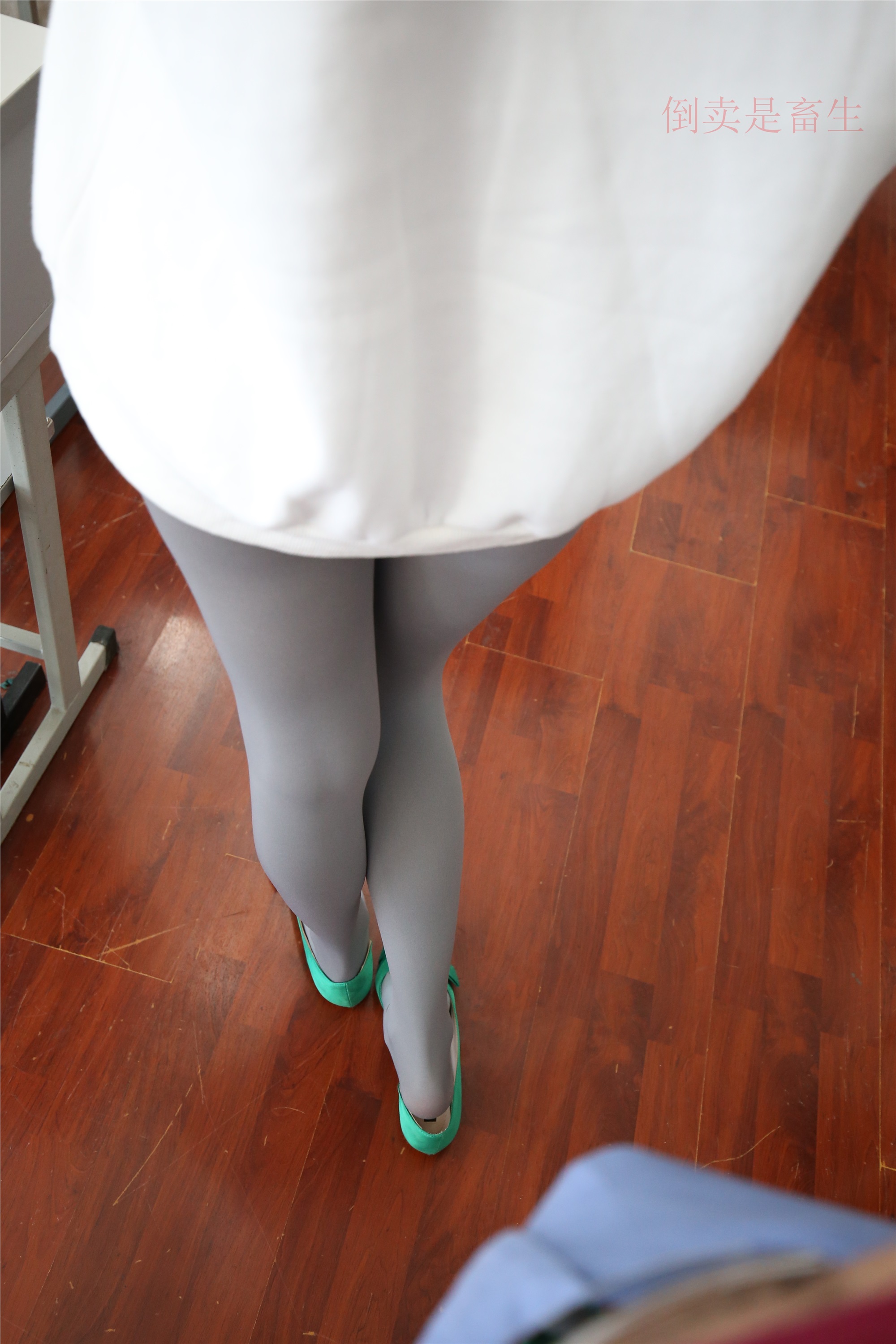 大西瓜美女图片 Z6-2 模特1 灰丝热705P5