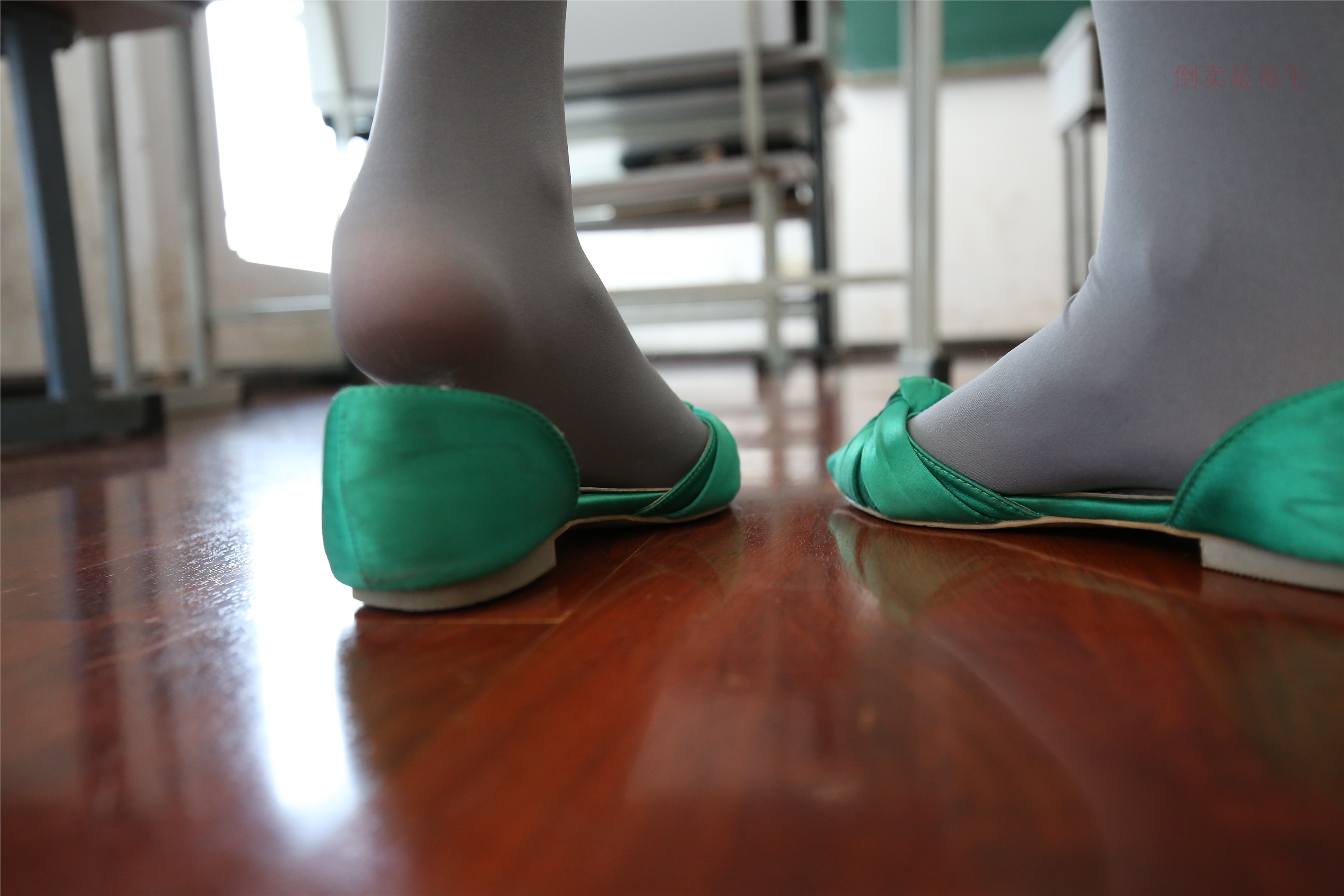 大西瓜美女图片 Z6-2 模特1 灰丝热705P5