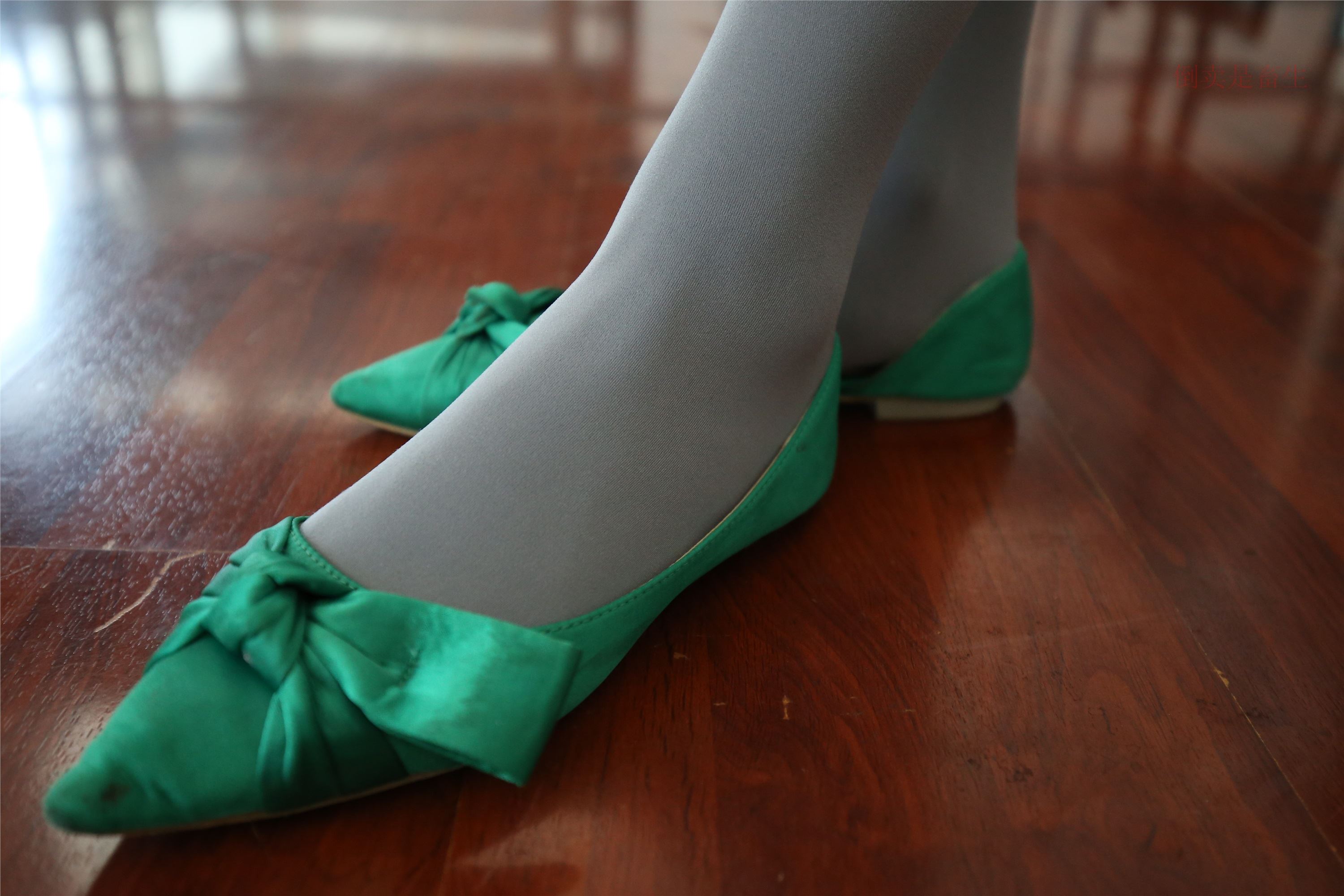 大西瓜美女图片 Z6-2 模特1 灰丝热705P5