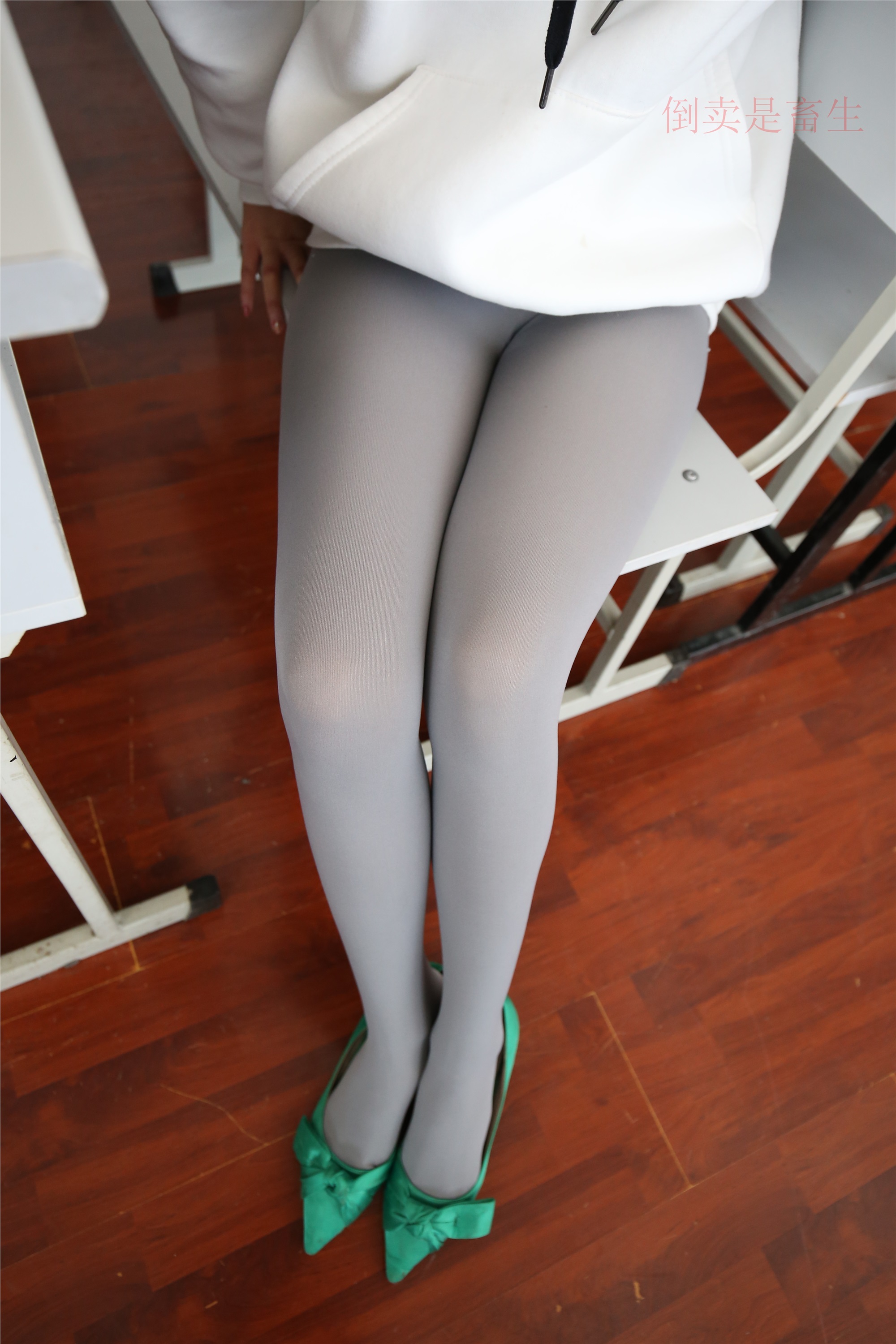 大西瓜美女图片 Z6-2 模特1 灰丝热705P5