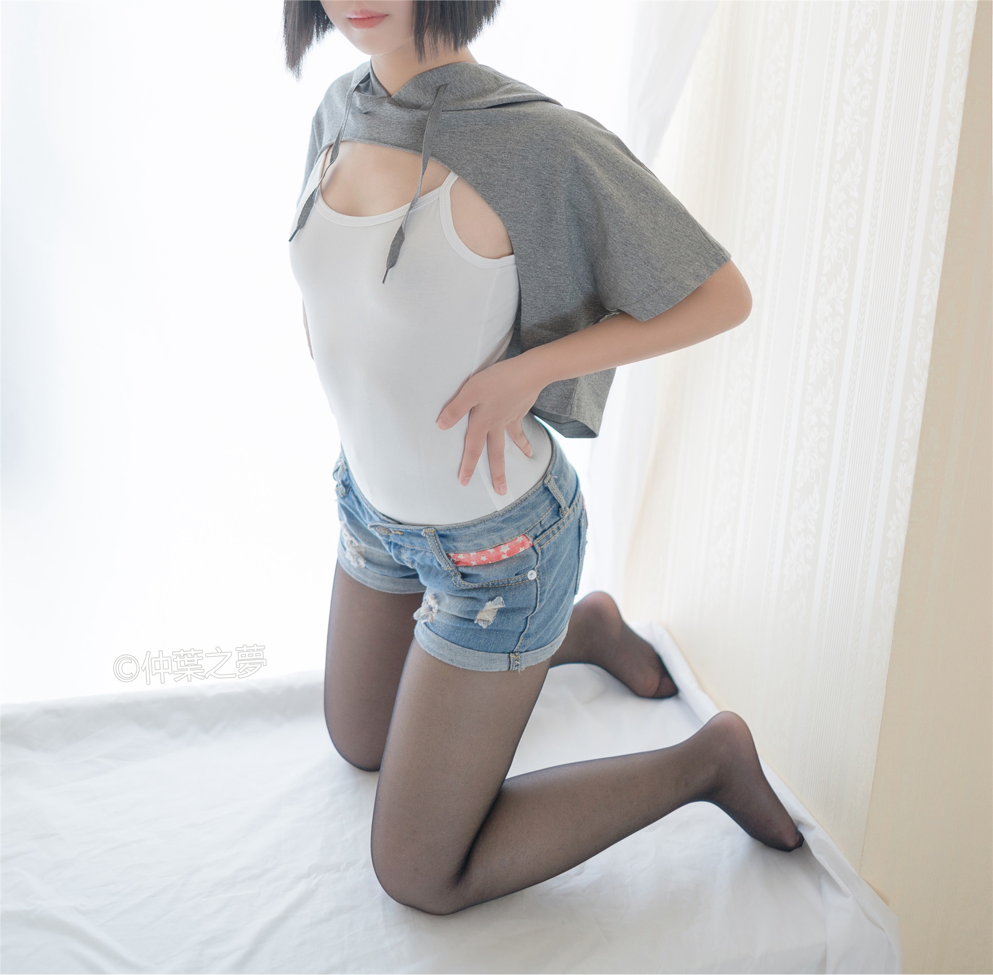 轻兰映画 Grand.003 鹿野奈绪 包臀黑丝