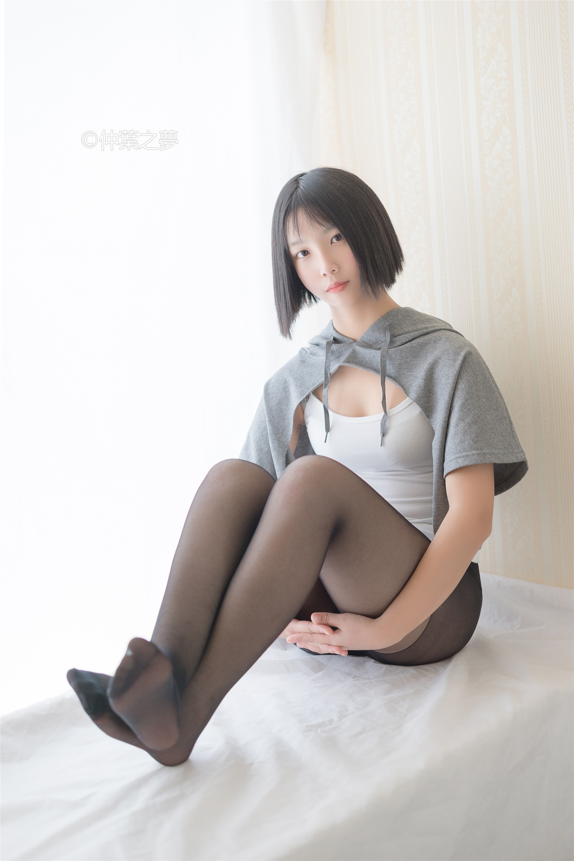 轻兰映画 Grand.003 鹿野奈绪 包臀黑丝