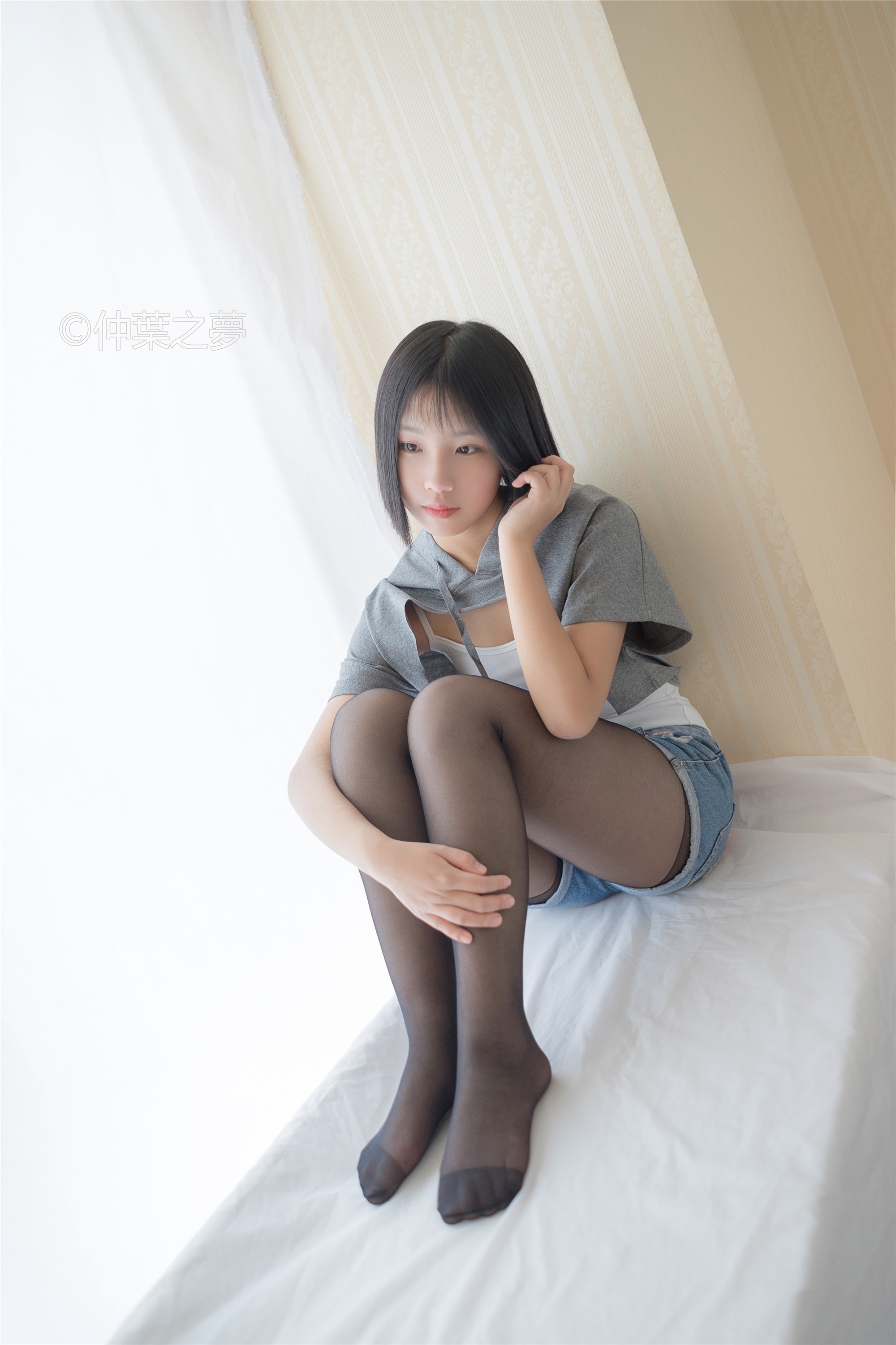 轻兰映画 Grand.003 鹿野奈绪 包臀黑丝