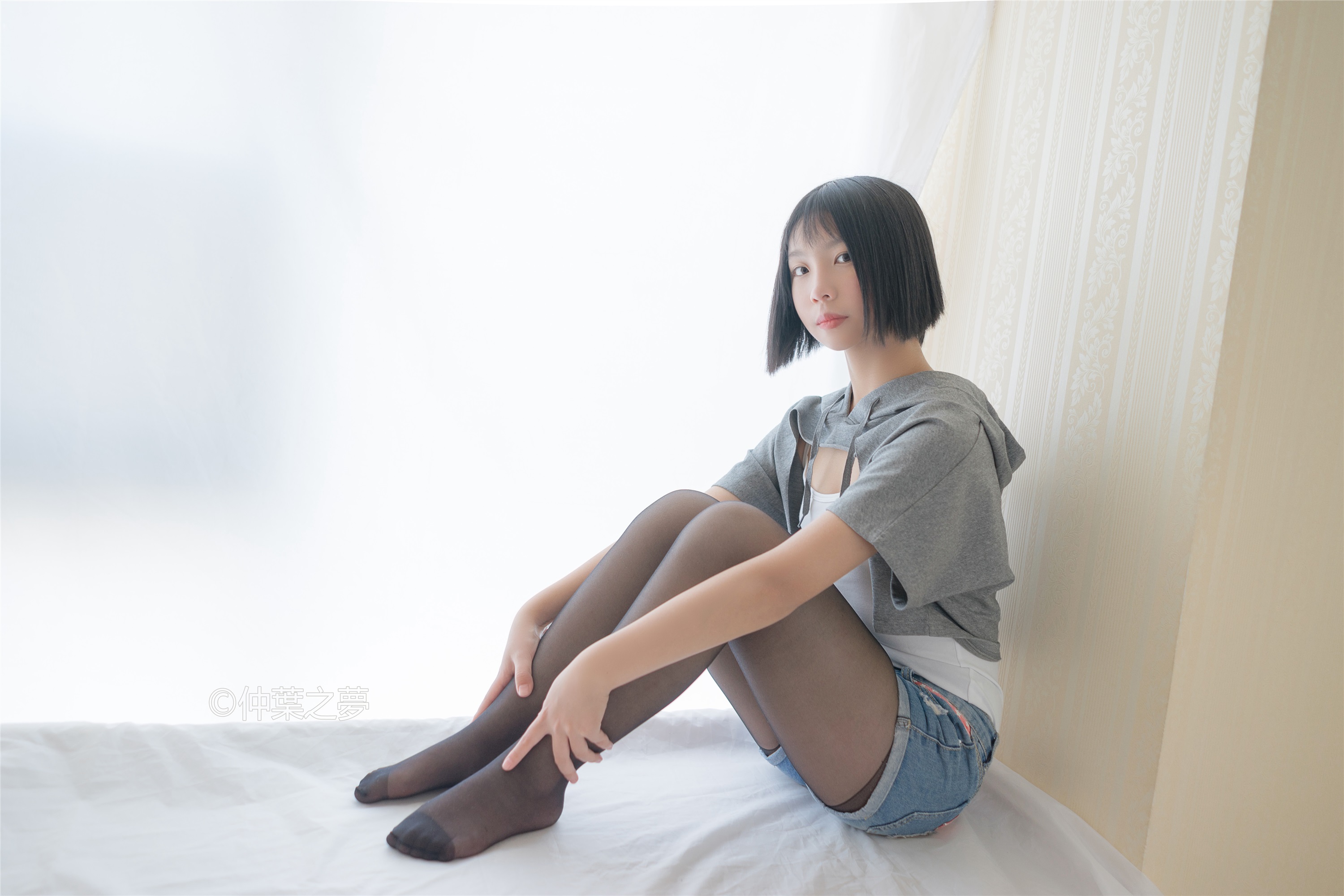 轻兰映画 Grand.003 鹿野奈绪 包臀黑丝