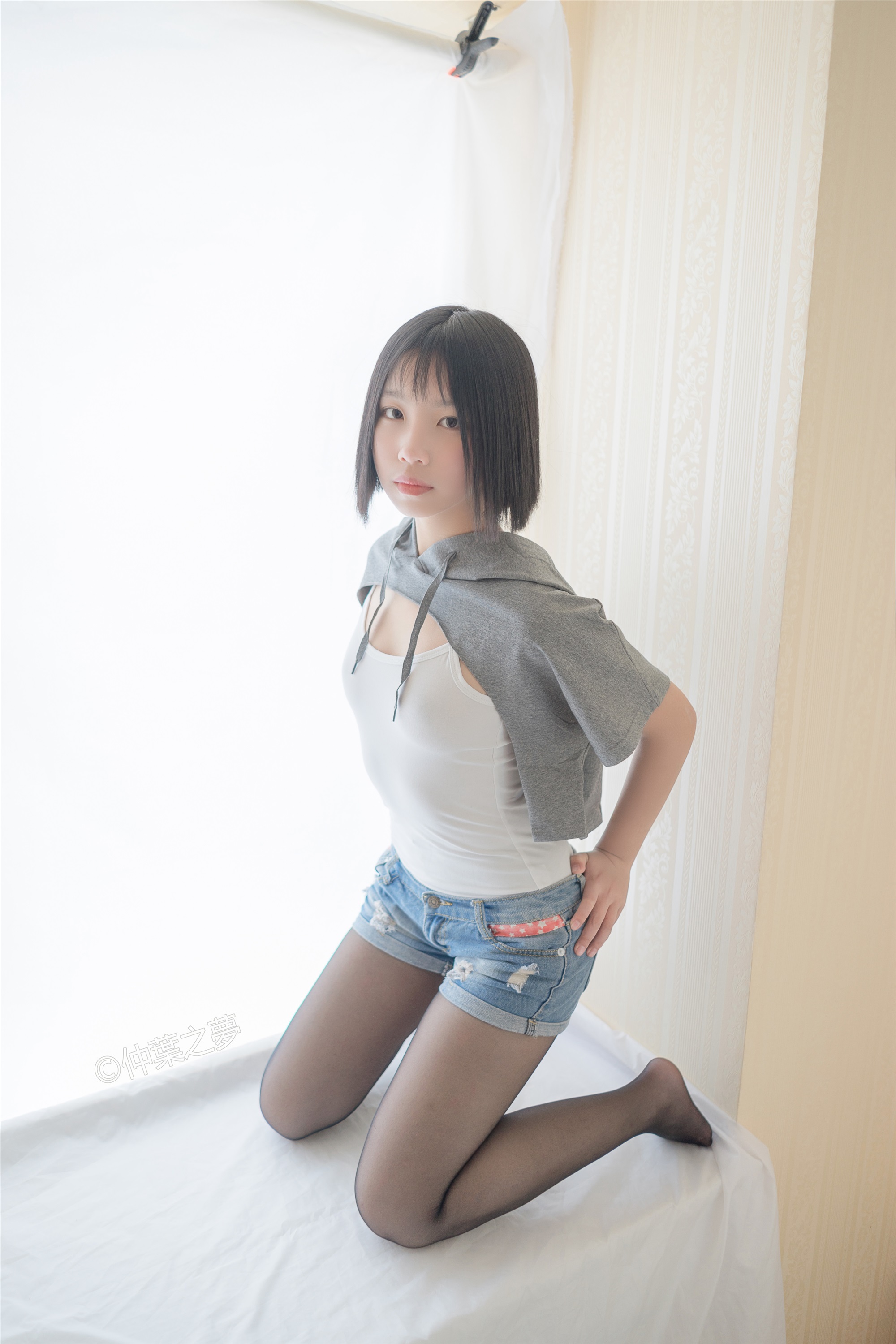 轻兰映画 Grand.003 鹿野奈绪 包臀黑丝