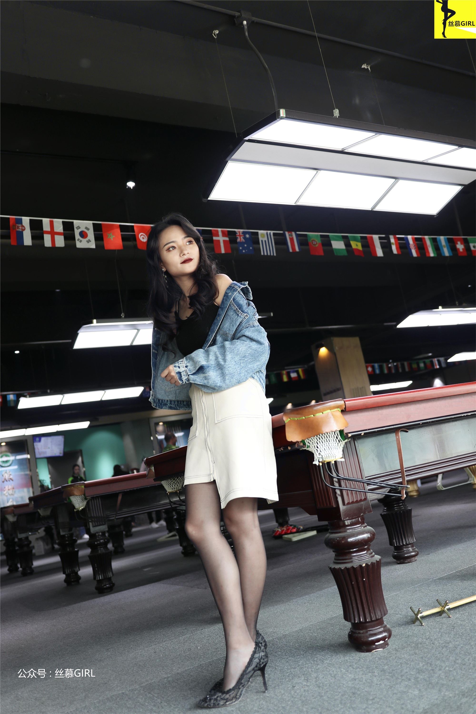 丝慕写真 第023期 模特：Miya《台球与黑丝》