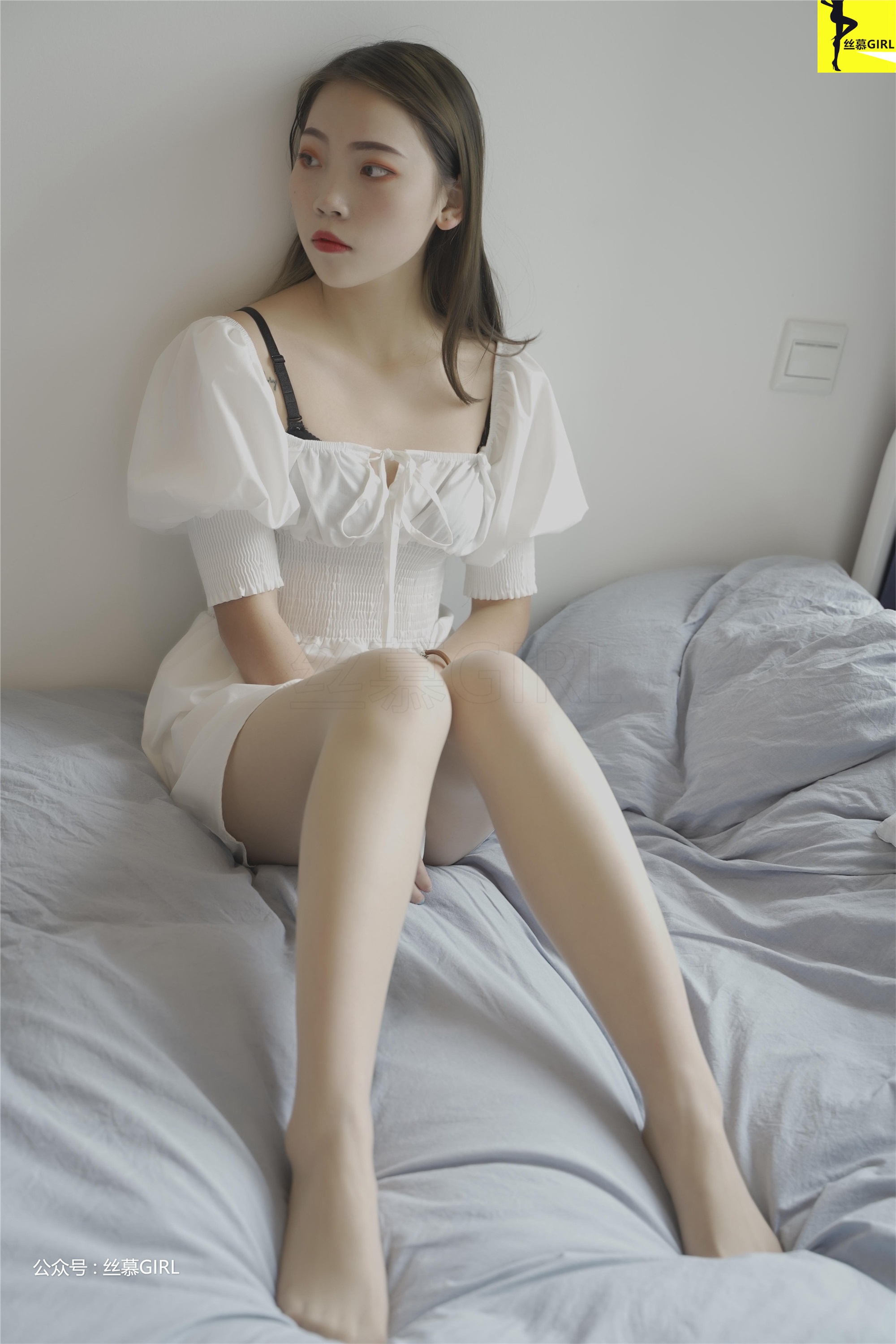 丝慕写真 第026期 模特：静静&Miya《白里黑还是黑里白》