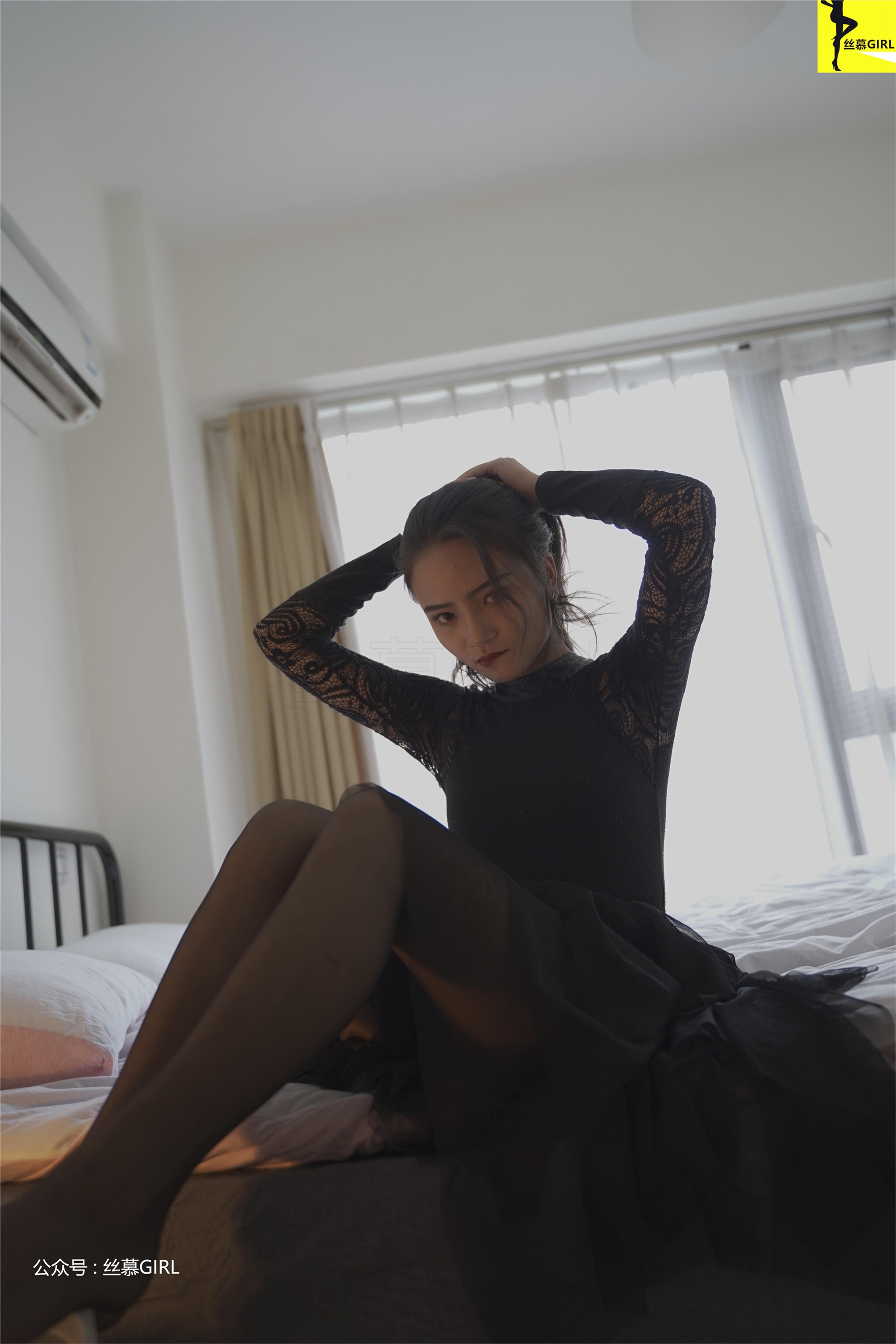 丝慕写真 第026期 模特：静静&Miya《白里黑还是黑里白》