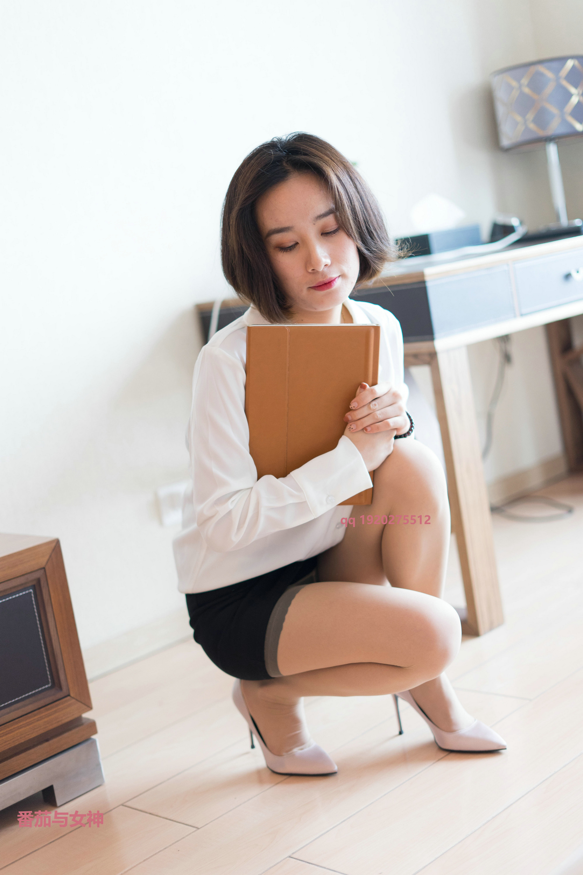 番茄与女神 木子的小包裙