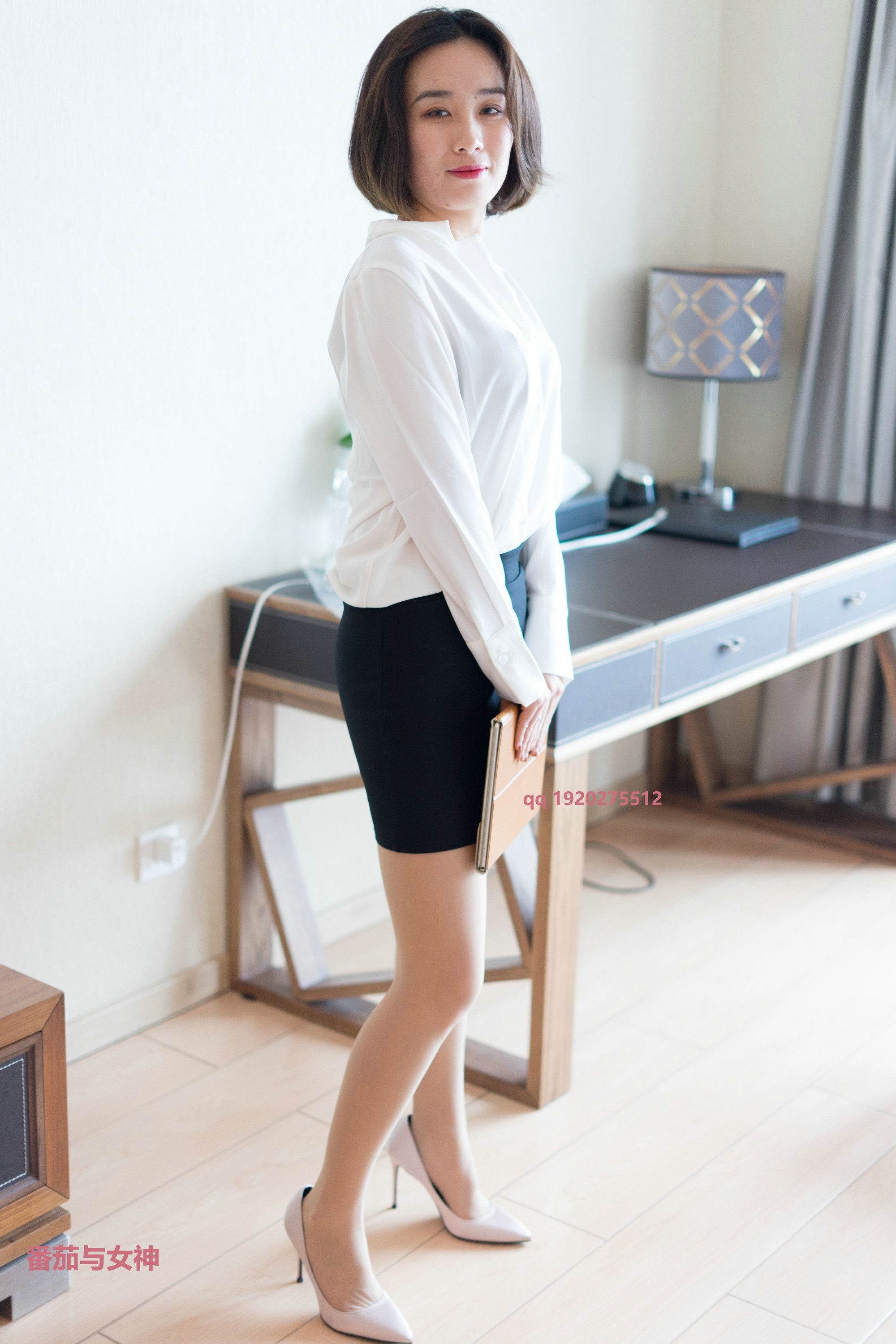 番茄与女神 木子的小包裙