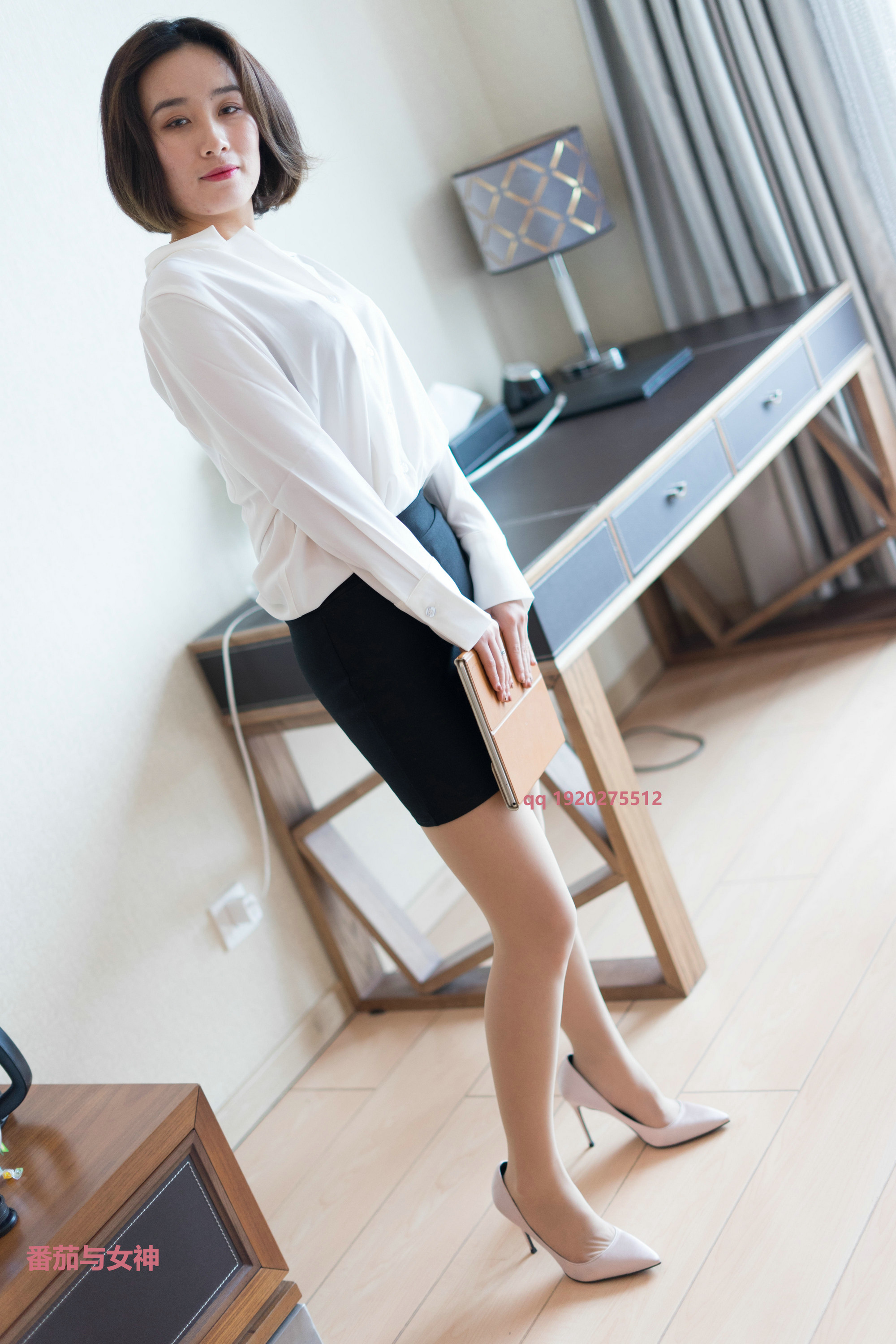 番茄与女神 木子的小包裙