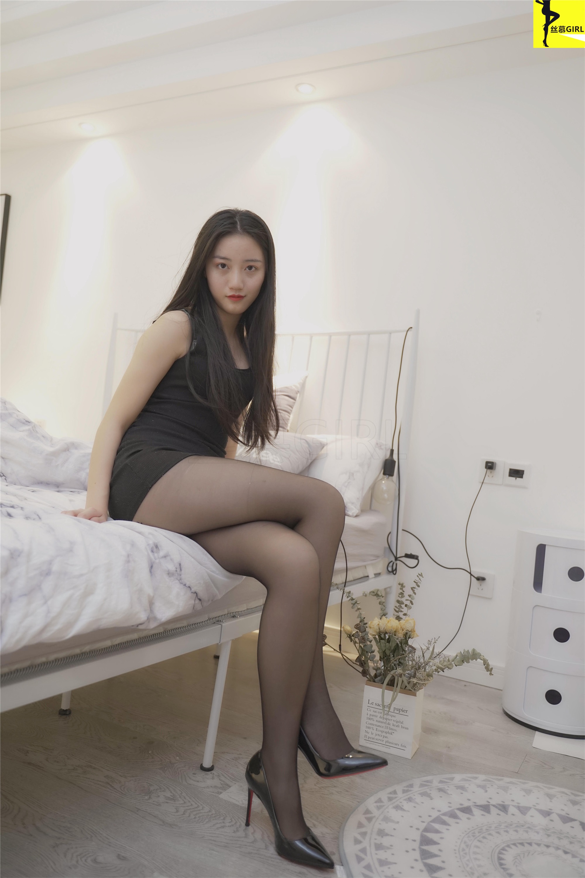 丝慕写真 第032期 模特：双双 丝密《她来了》