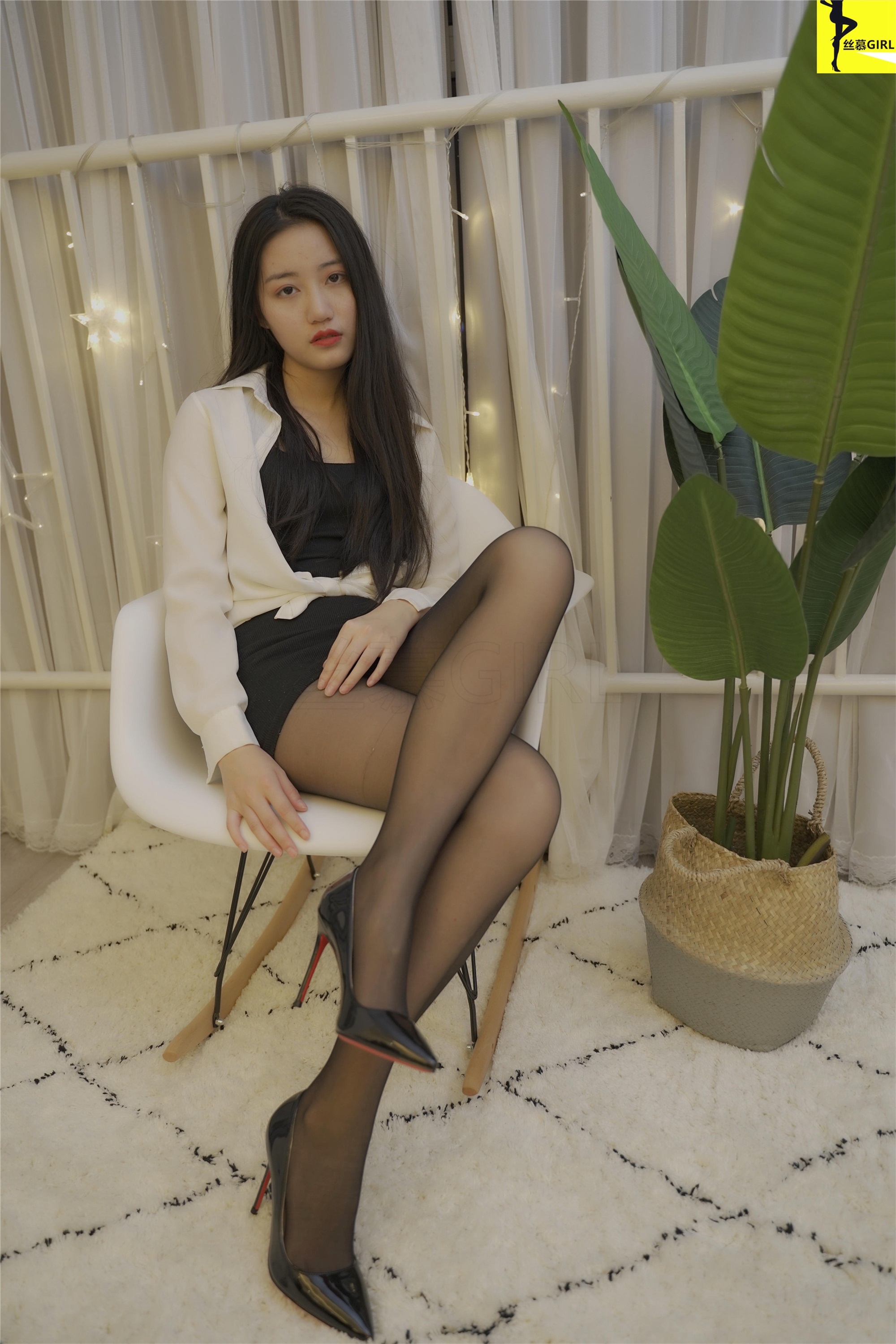 丝慕写真 第032期 模特：双双 丝密《她来了》