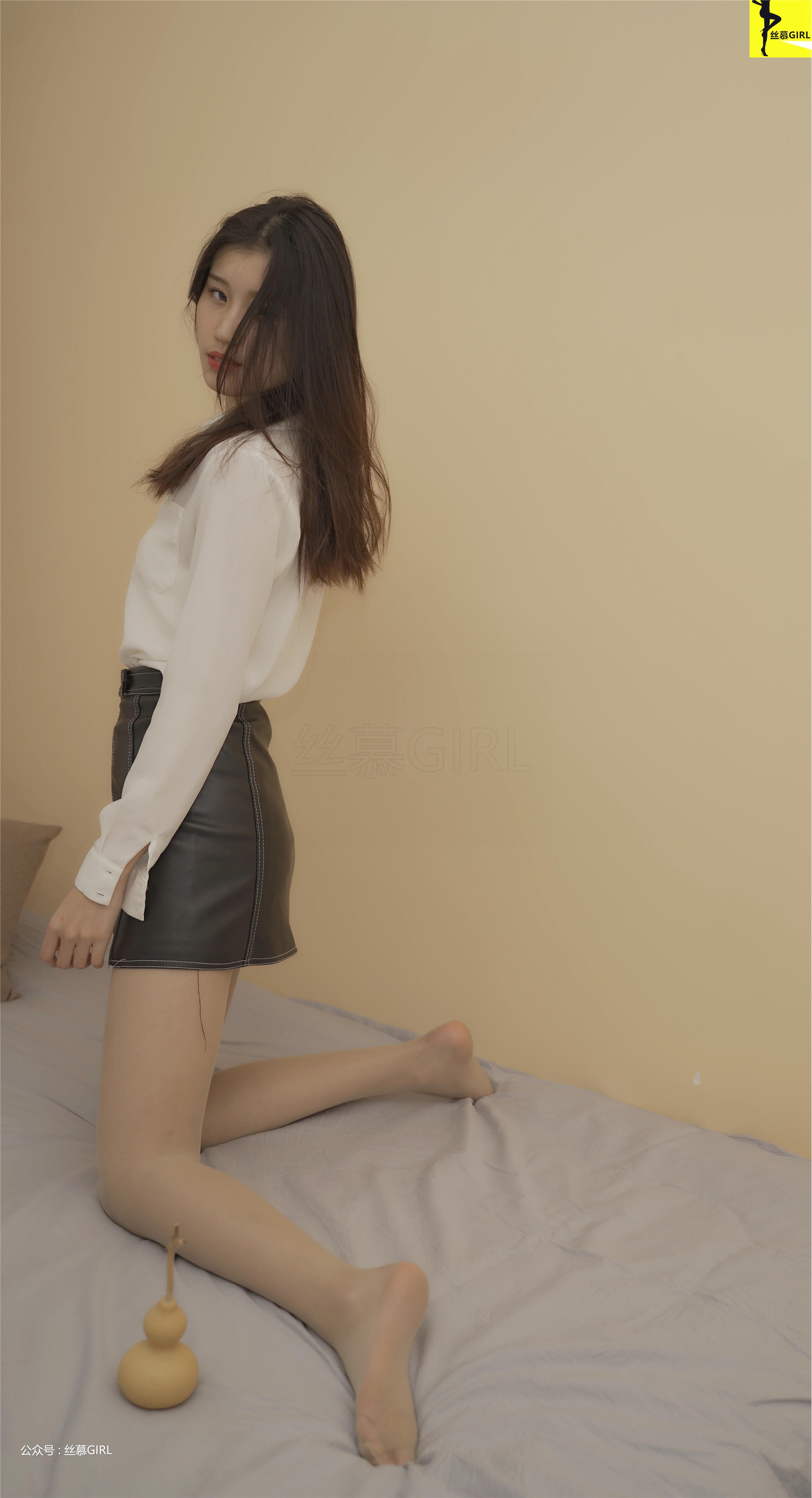 丝慕写真 第035期 模特：悦悦《赏丝悦目》