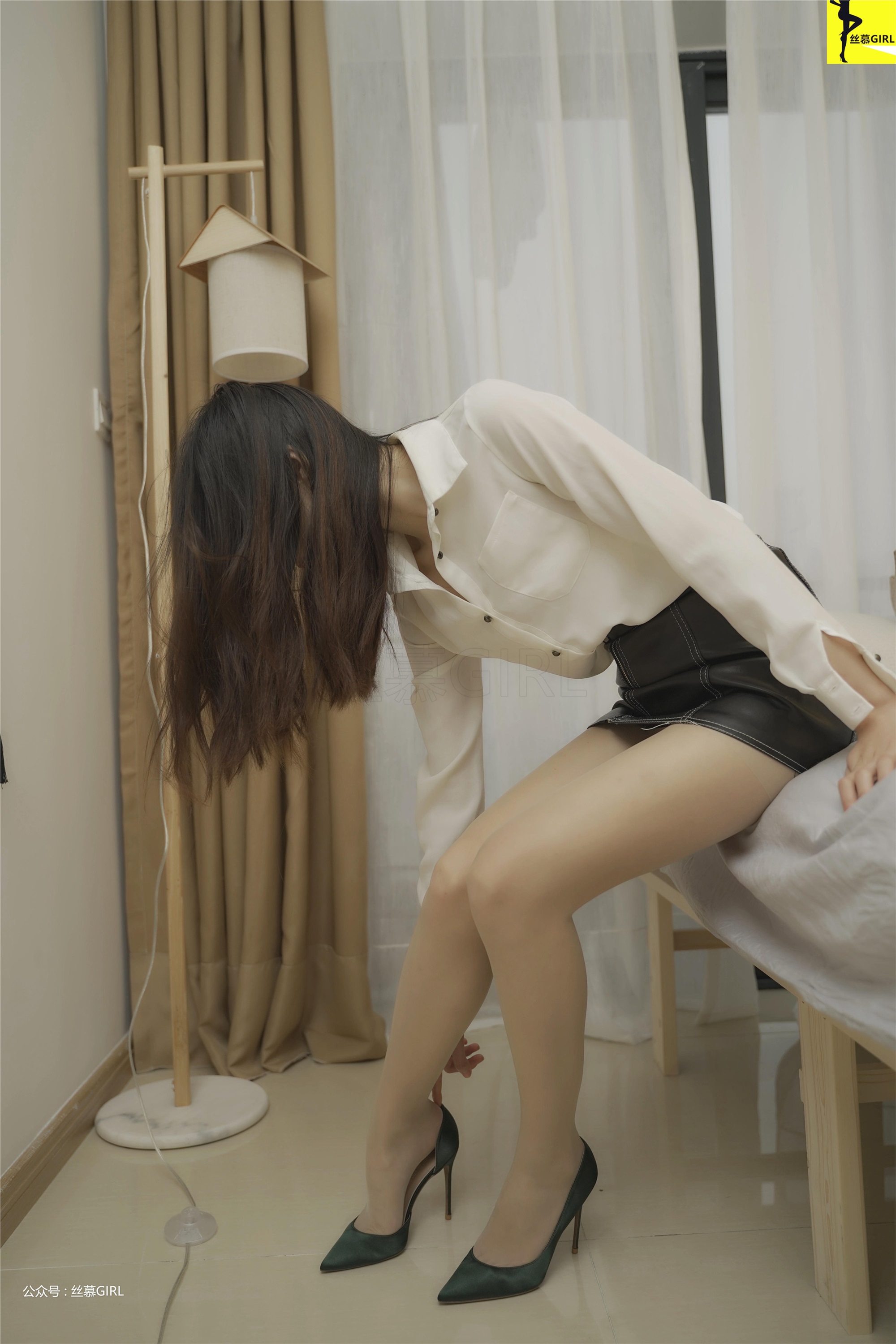 丝慕写真 第035期 模特：悦悦《赏丝悦目》