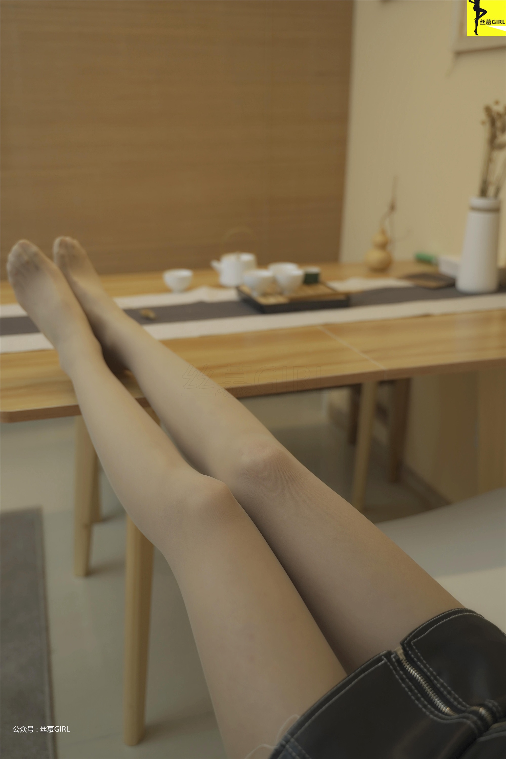 丝慕写真 第035期 模特：悦悦《赏丝悦目》