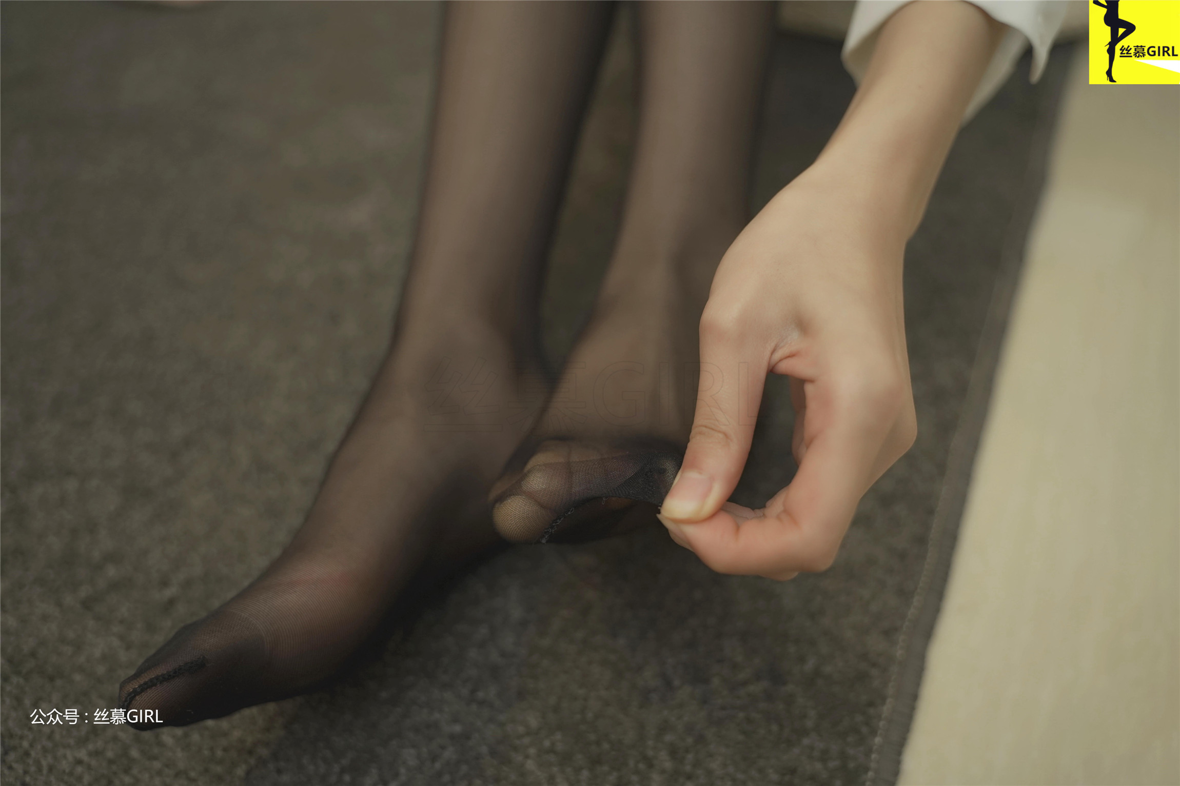 丝慕写真 第035期 模特：悦悦《赏丝悦目》