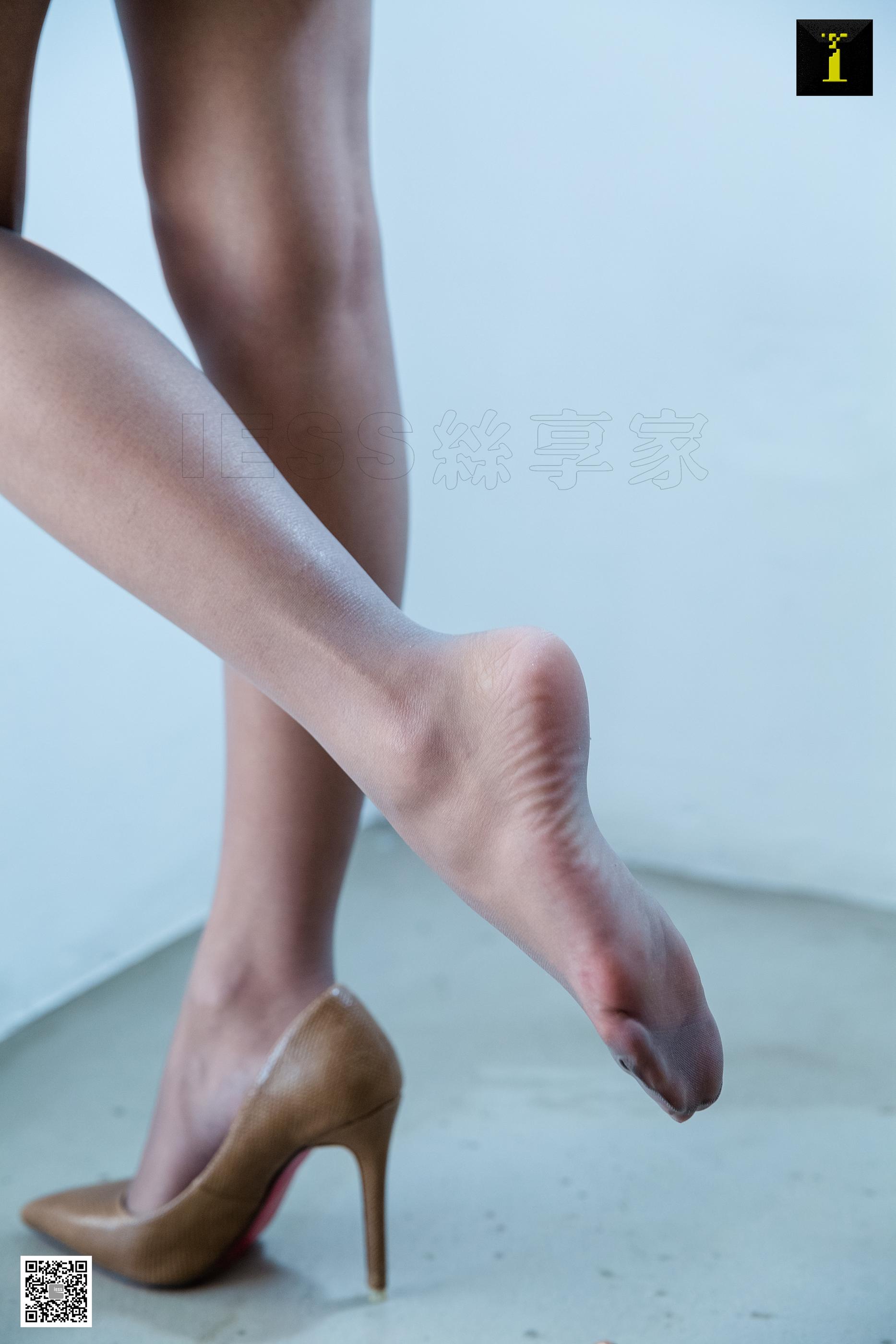 IESS异思趣向2019.11.11 丝享家614： 婉萍的青花旗袍