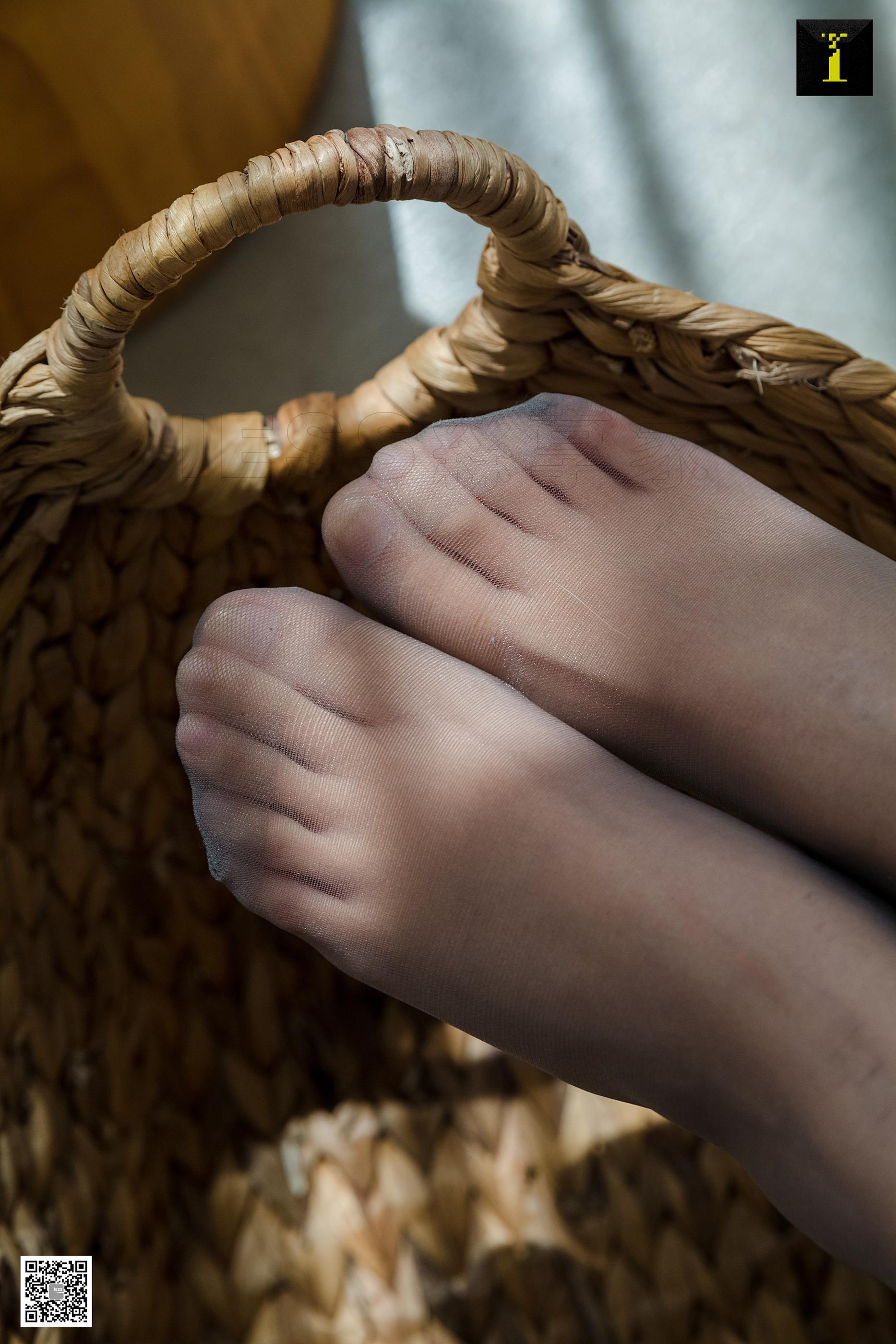 IESS异思趣向2019.11.11 丝享家614： 婉萍的青花旗袍