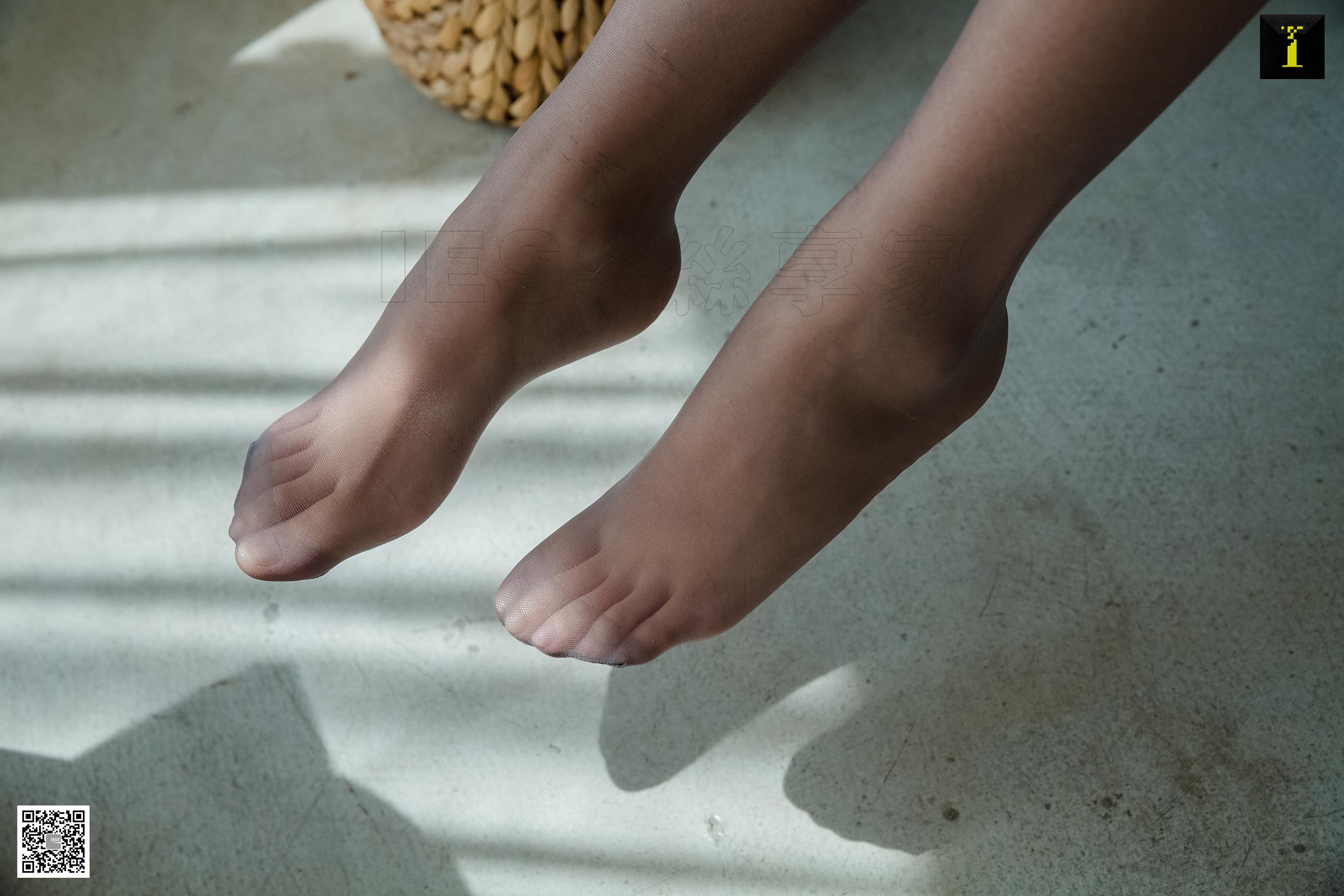 IESS异思趣向2019.11.11 丝享家614： 婉萍的青花旗袍