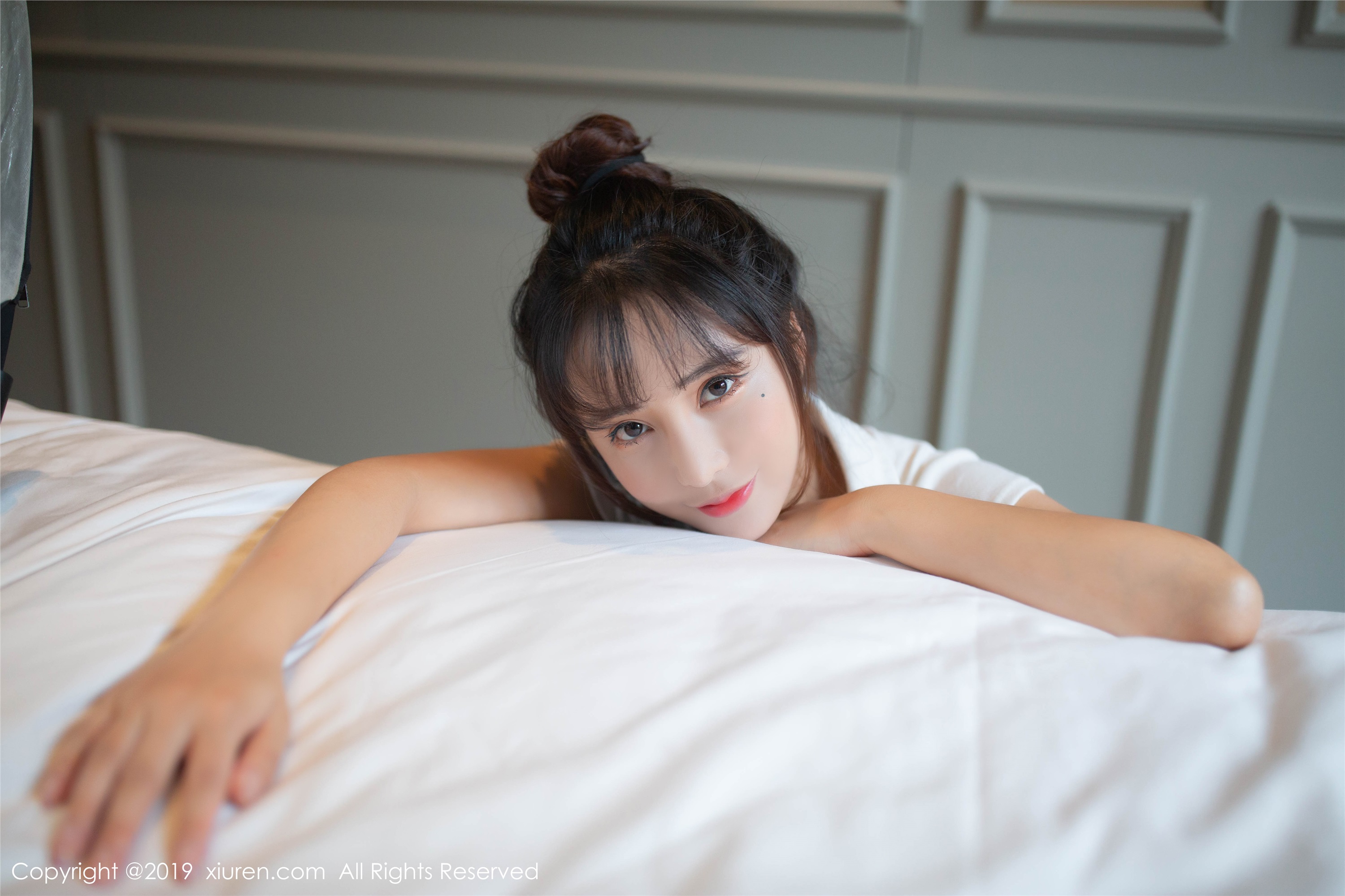 秀人网XIUREN写真 No.1705 颜值清甜靓丽肌肤娇嫩胜雪 陶喜乐lele