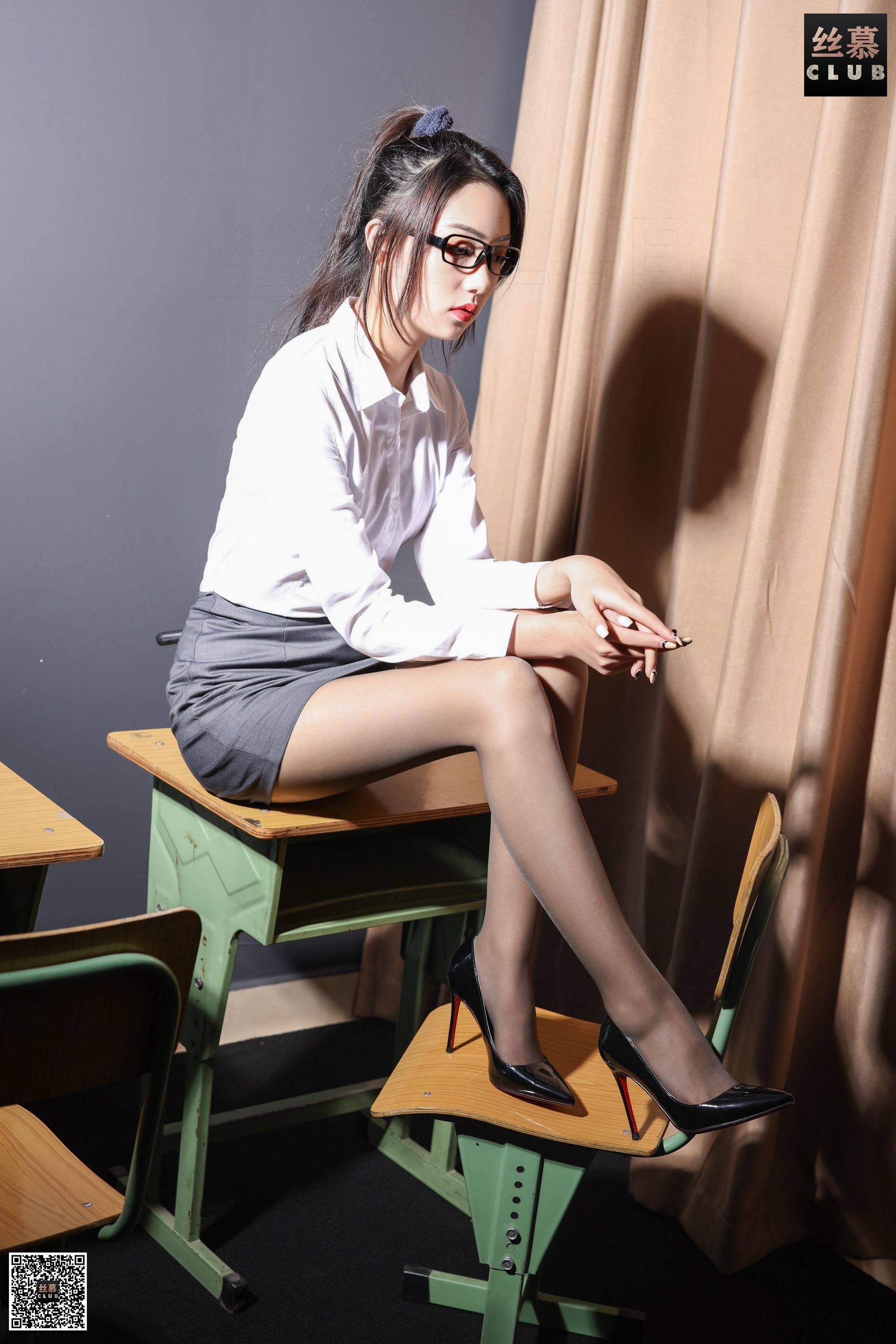 丝慕写真 SM119 诗晴 – 老师