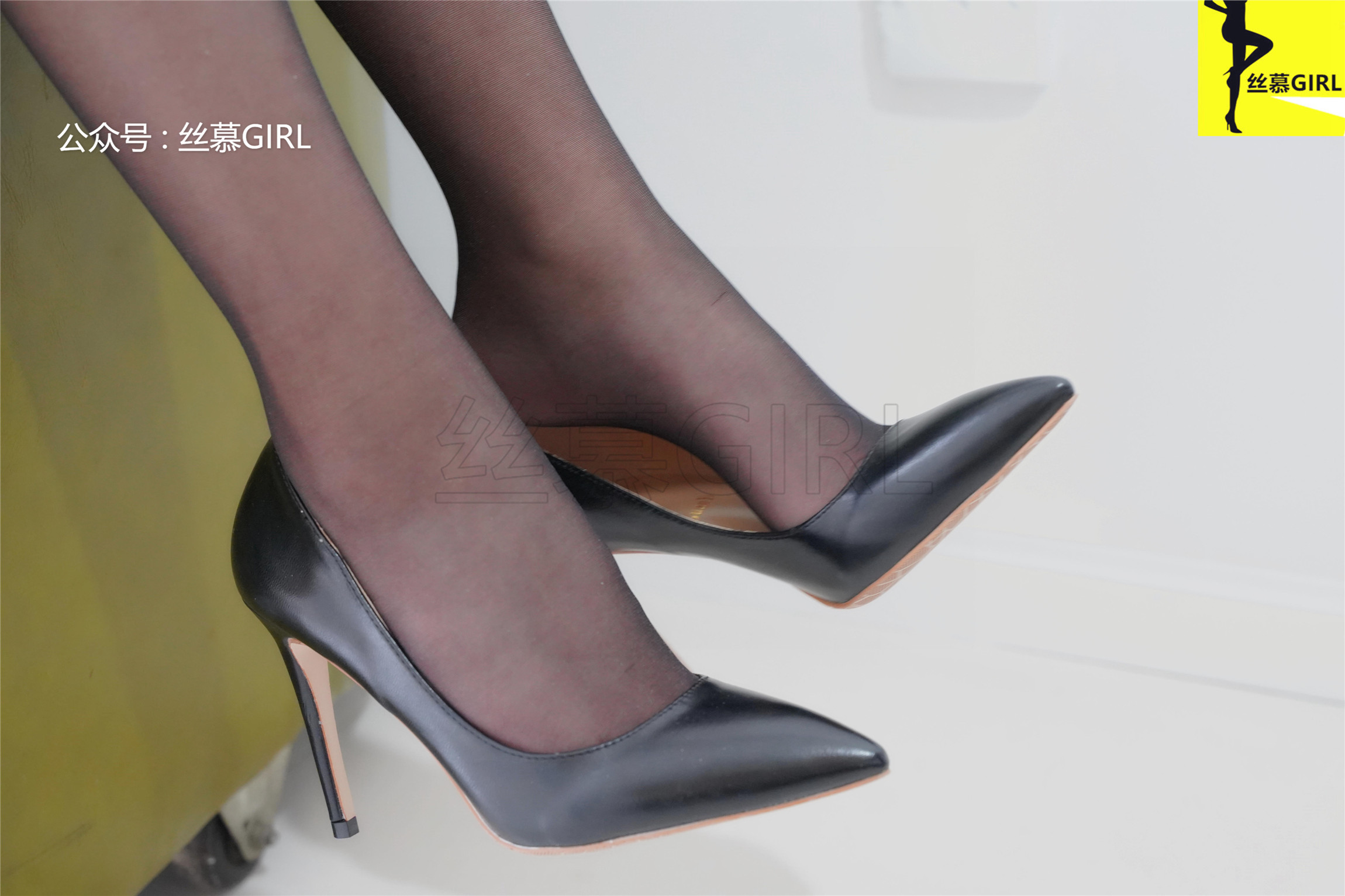 丝慕写真 第041期 模特：婷伊&双双《圣诞特辑》