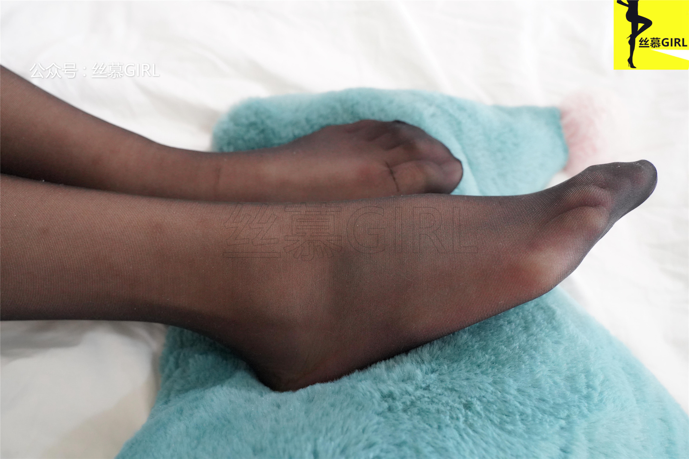 丝慕写真 第041期 模特：婷伊&双双《圣诞特辑》