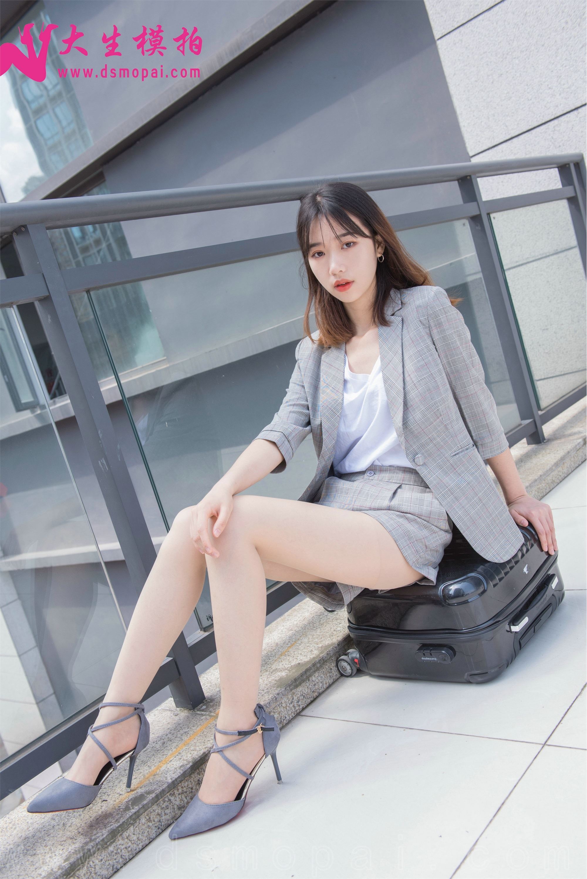 大生模拍  No.123 小鹿 – 职业套装
