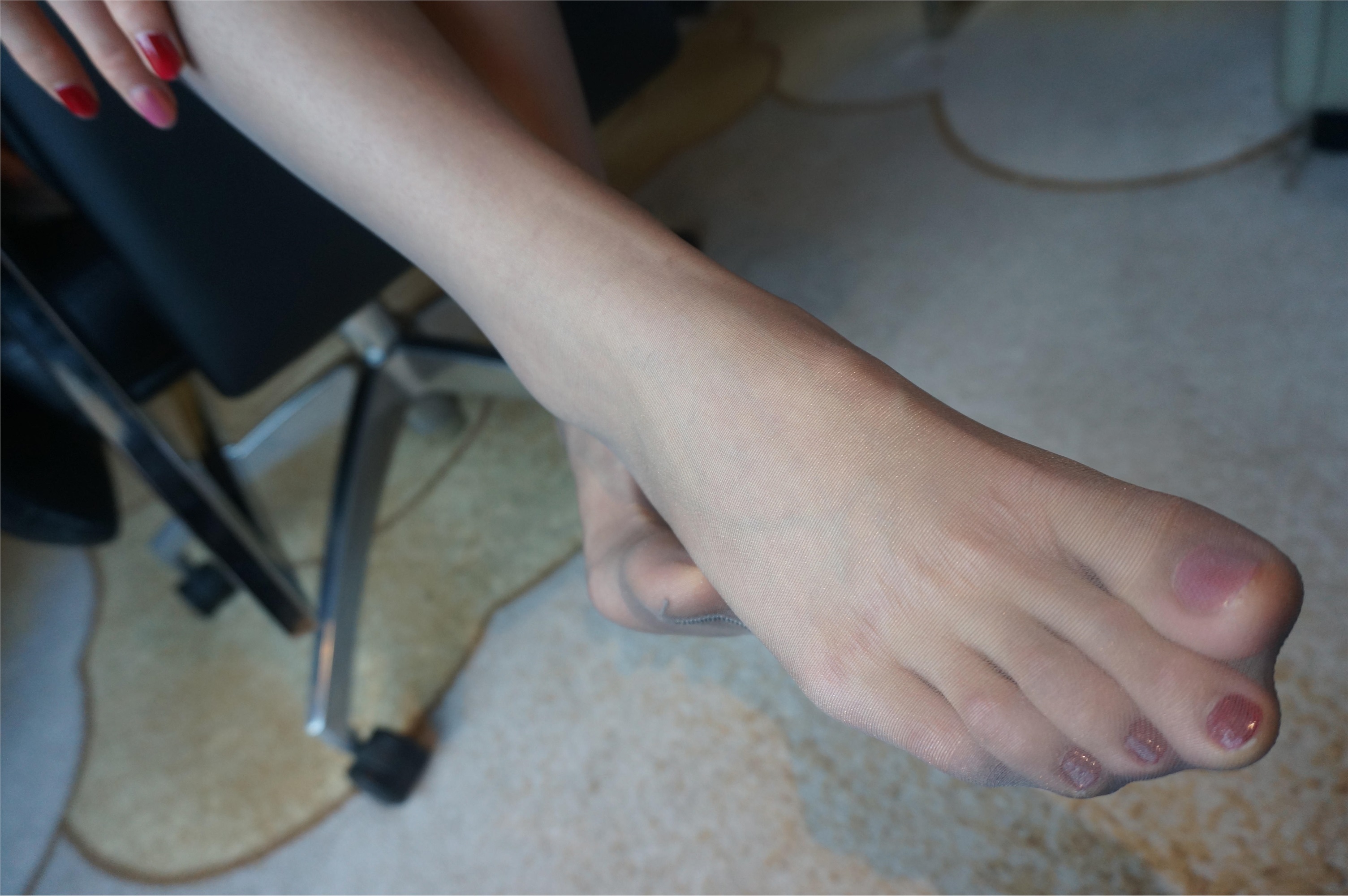 纯·美丝映画 Vol.03《小姐姐酒店浴袍肉丝下集》