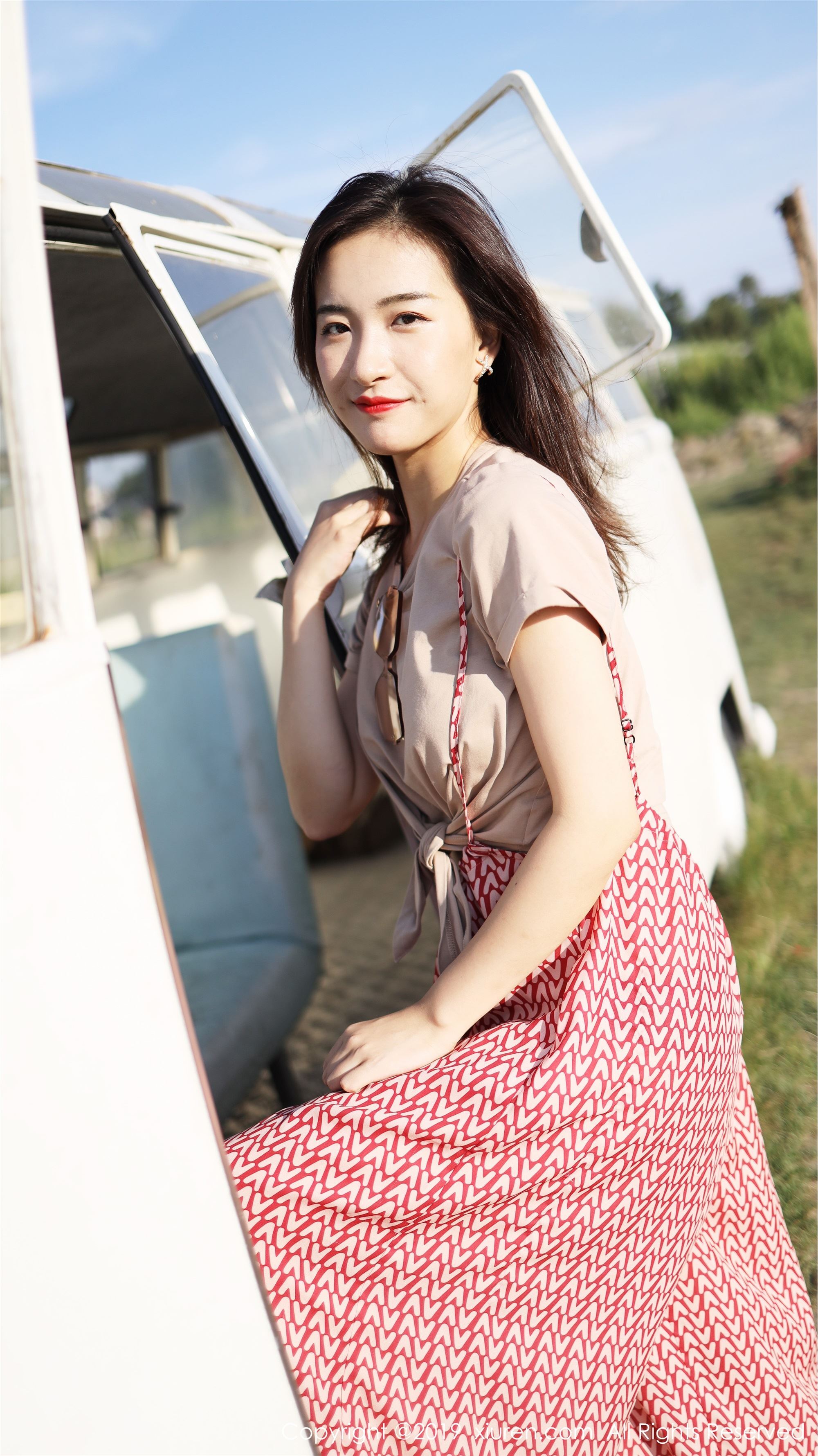 XIUREN秀人网 2019.10.11 No.1718 艺儿拿铁