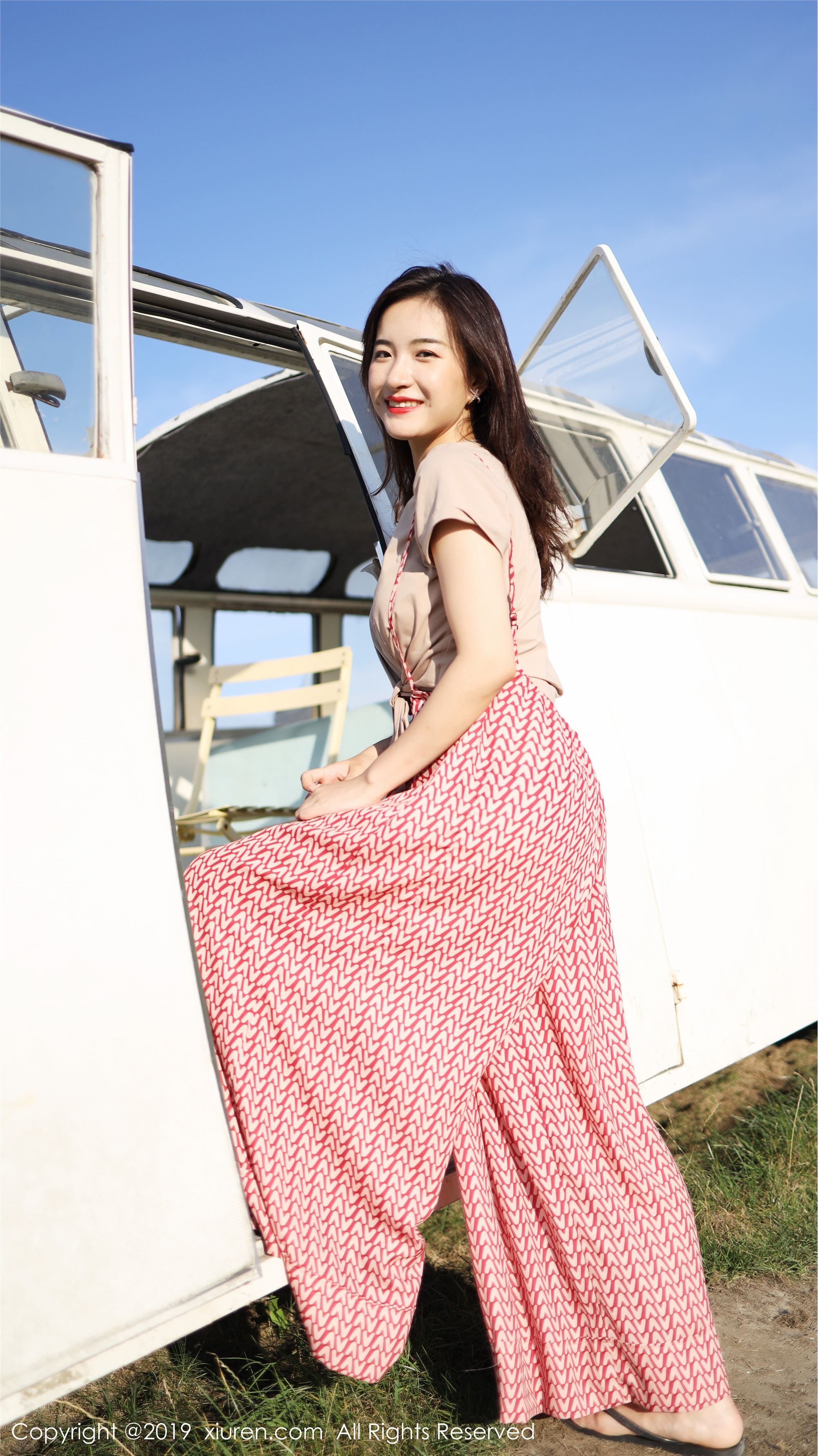 XIUREN秀人网 2019.10.11 No.1718 艺儿拿铁