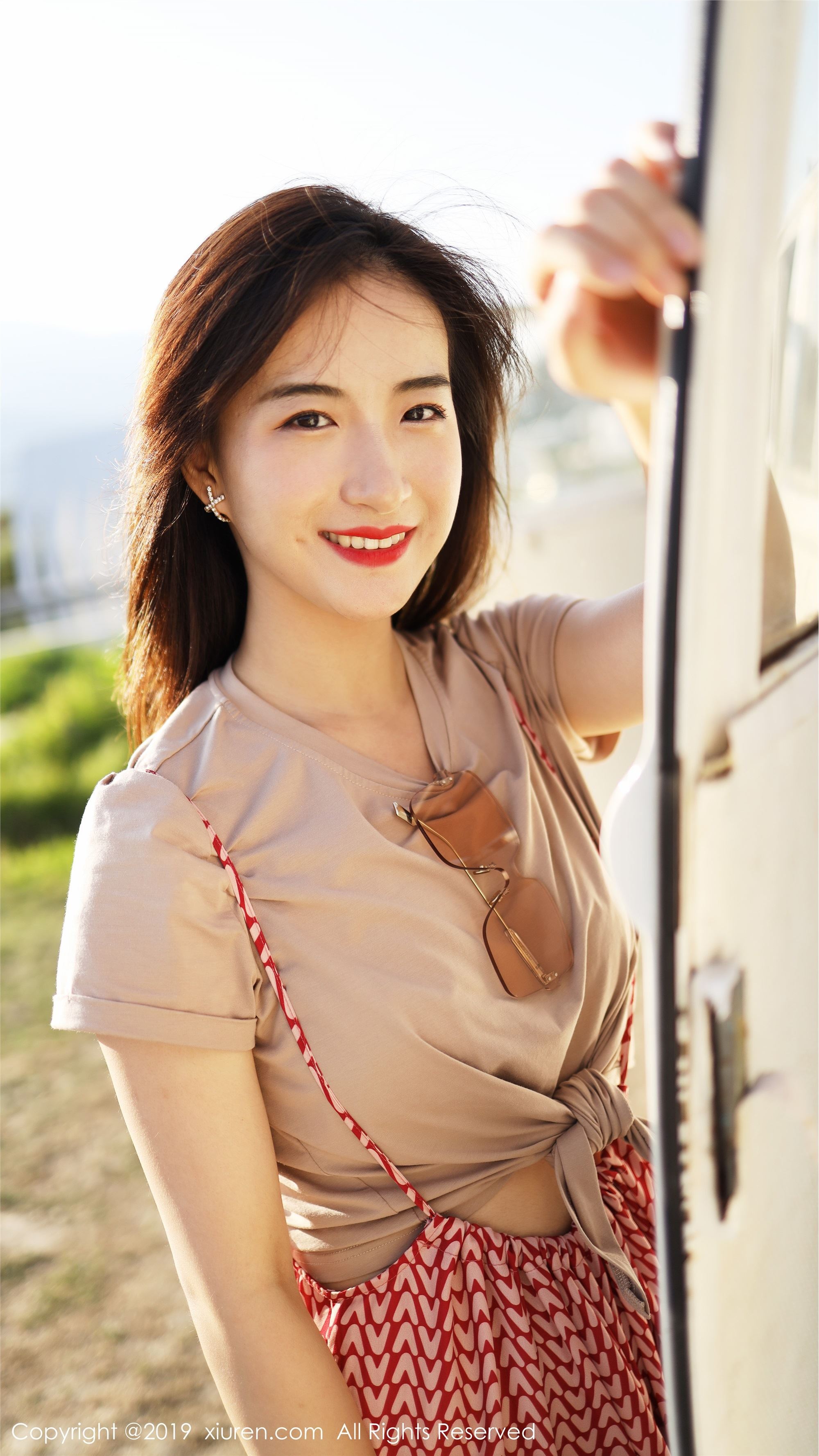 XIUREN秀人网 2019.10.11 No.1718 艺儿拿铁