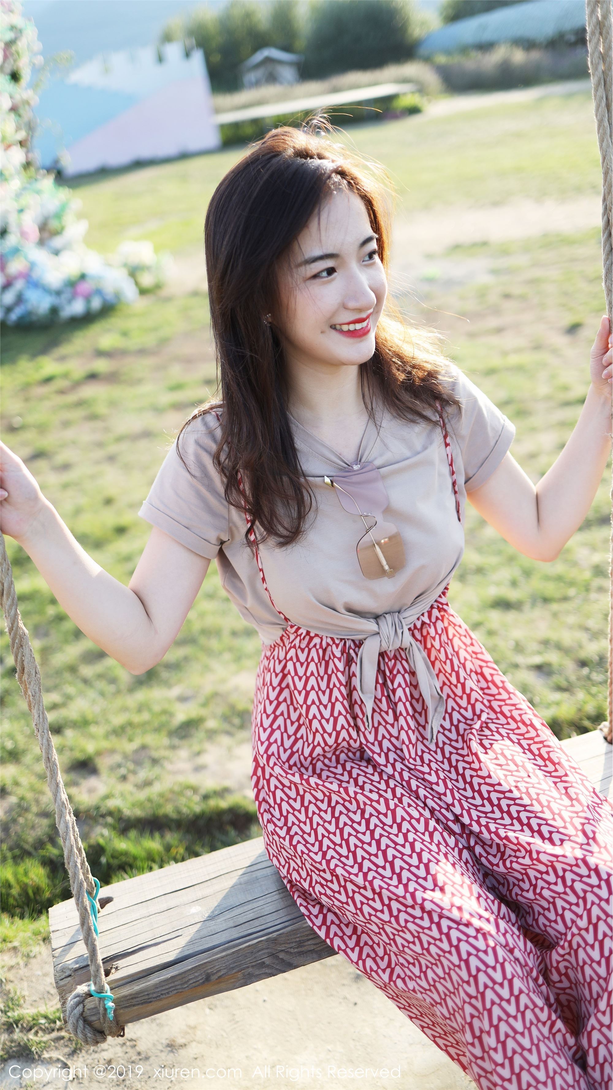 XIUREN秀人网 2019.10.11 No.1718 艺儿拿铁