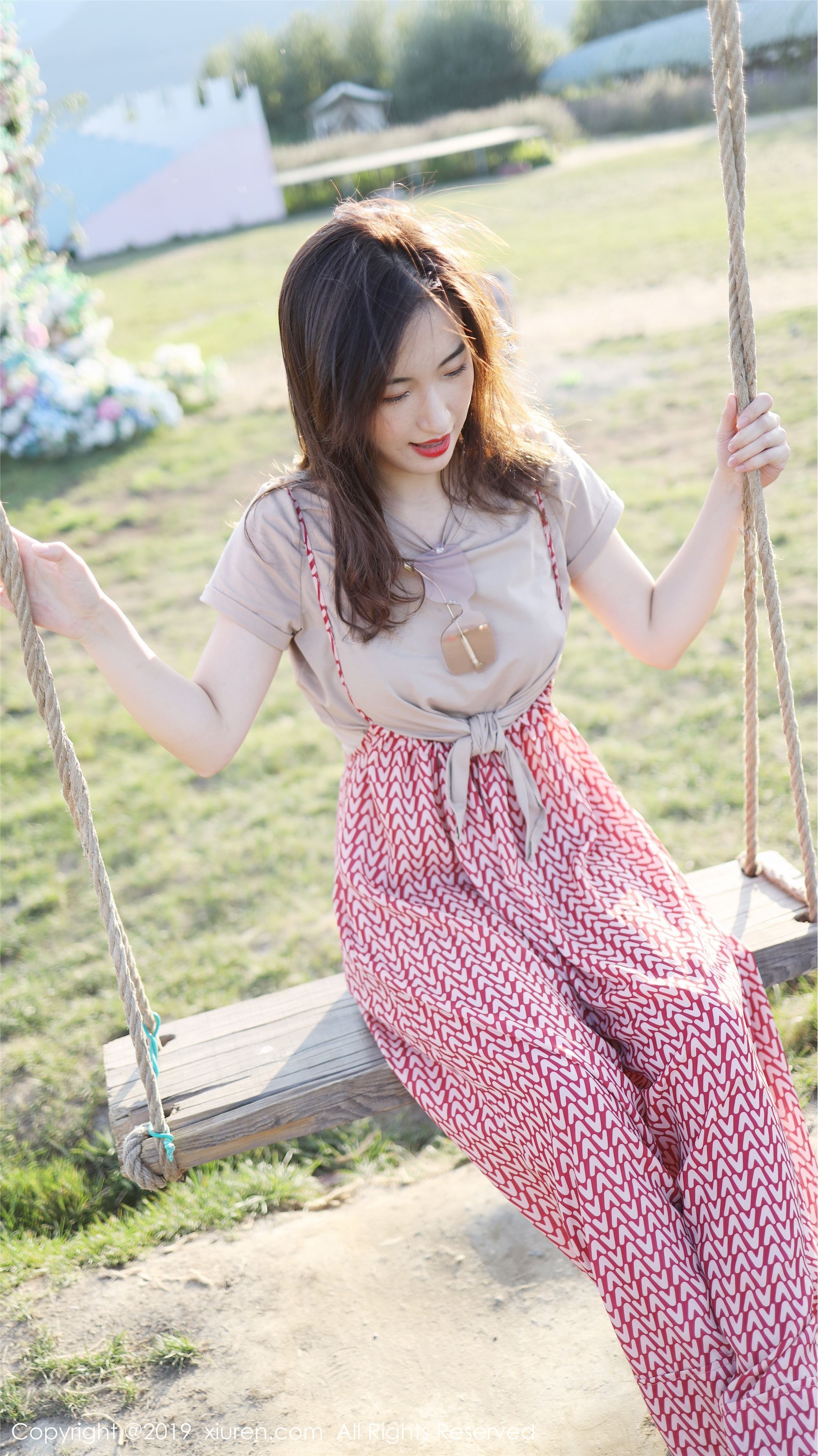 XIUREN秀人网 2019.10.11 No.1718 艺儿拿铁