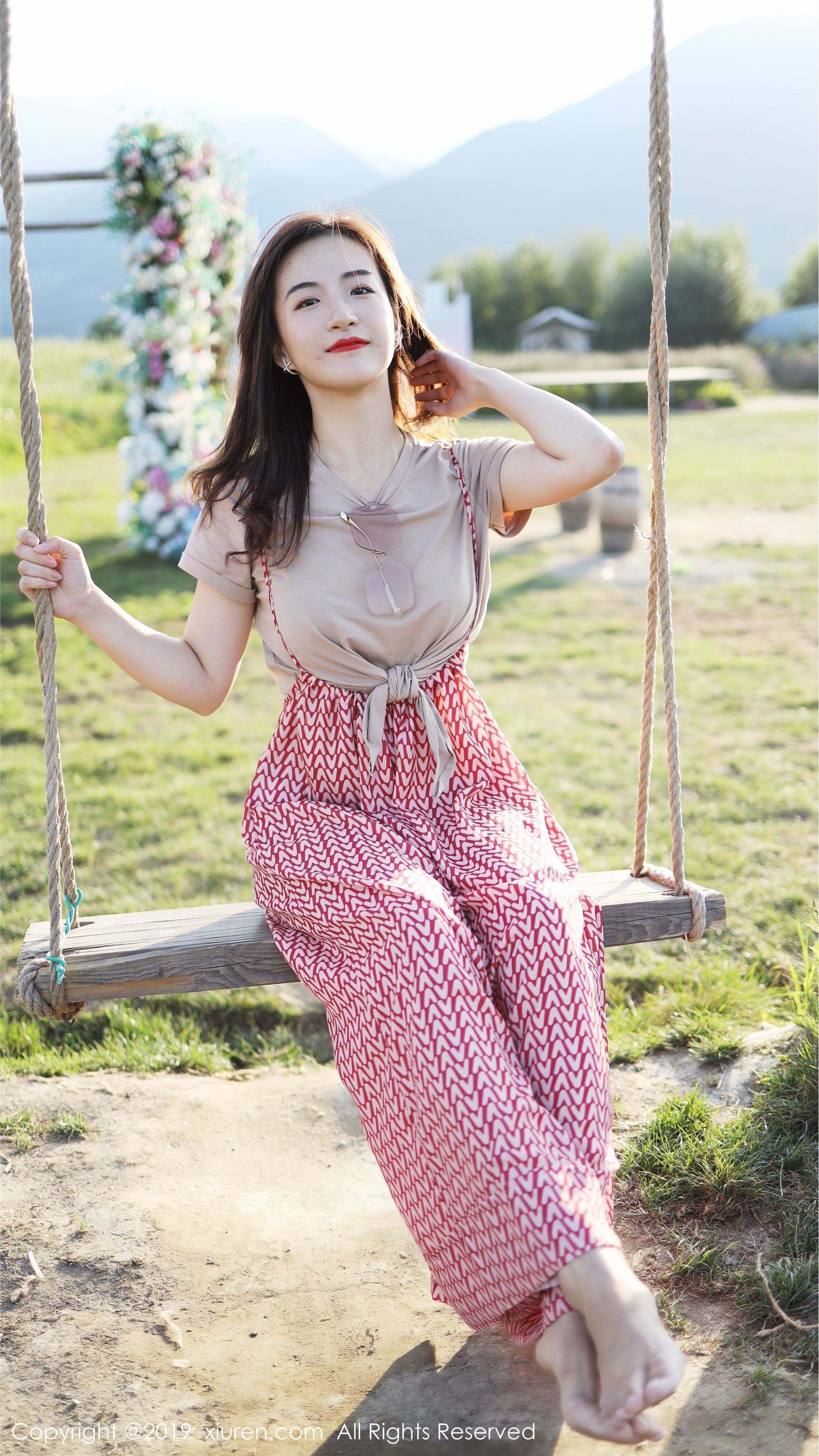 XIUREN秀人网 2019.10.11 No.1718 艺儿拿铁