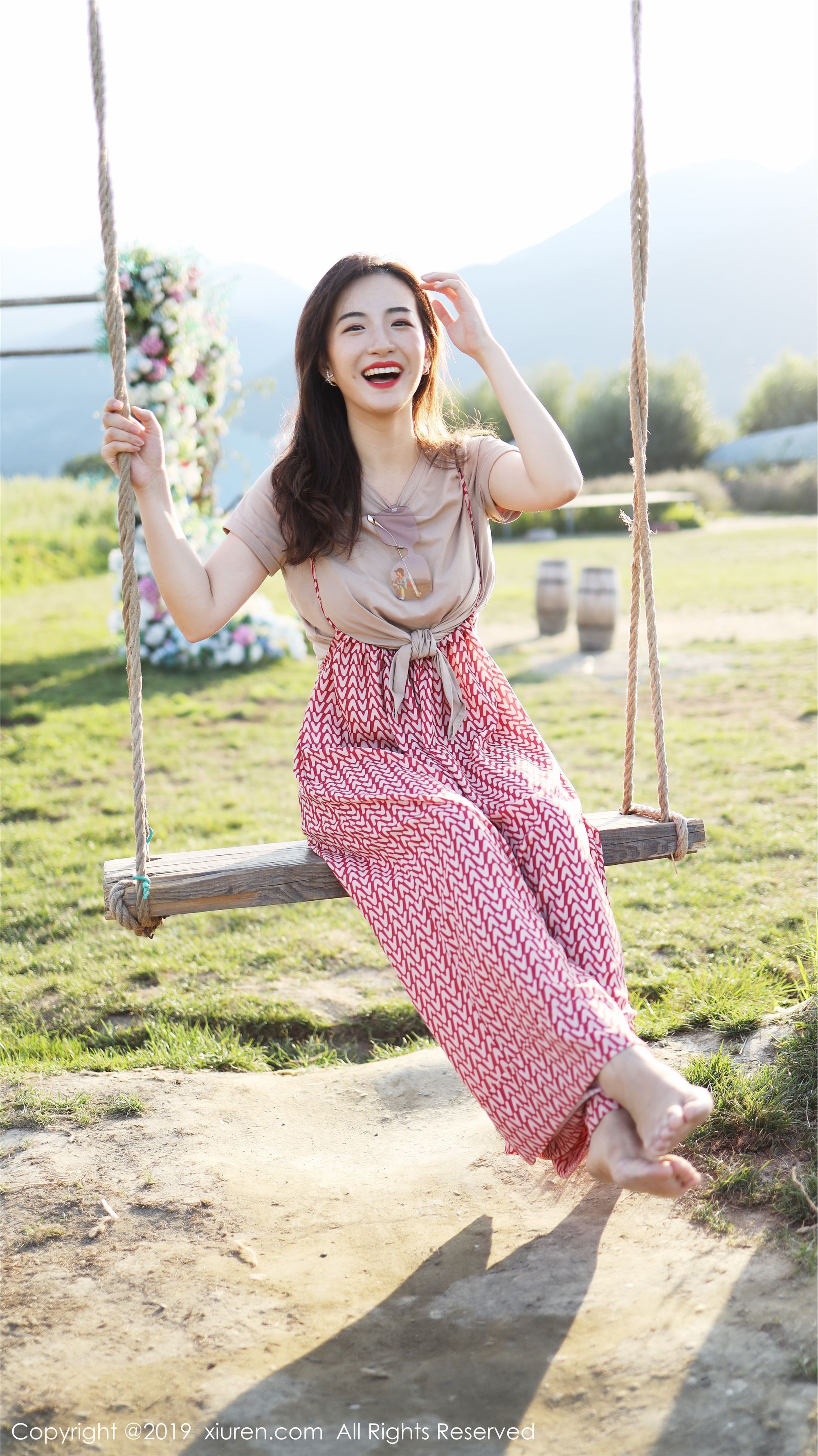 XIUREN秀人网 2019.10.11 No.1718 艺儿拿铁