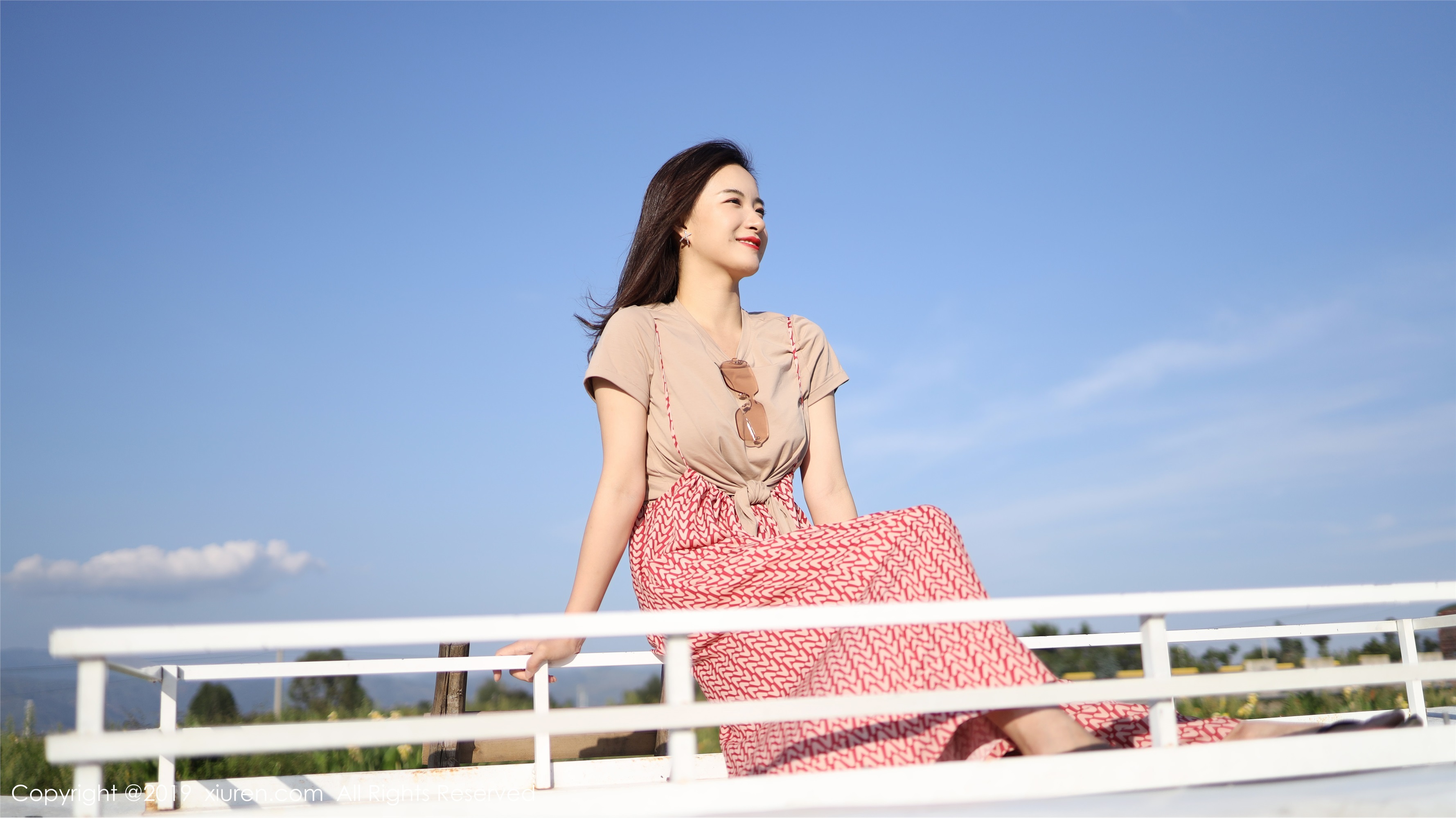 XIUREN秀人网 2019.10.11 No.1718 艺儿拿铁